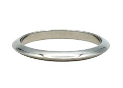 Tiffany & Co. Unisex 2 mm Knife Edge Style Band Ring in Polished Platinum