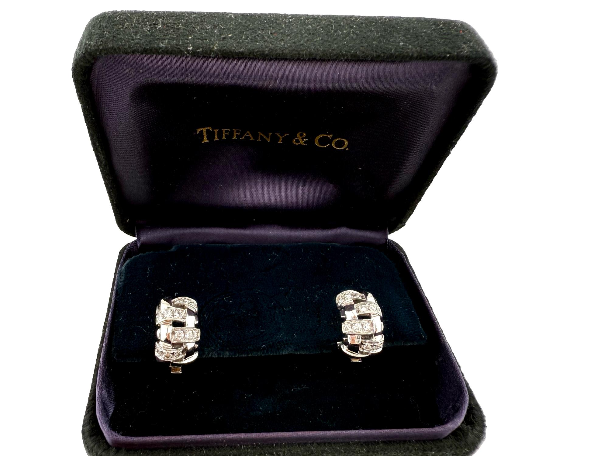 Tiffany & Co. Orecchini Vannerie Basket Weave con diamanti in oro bianco 18 carati in vendita 1