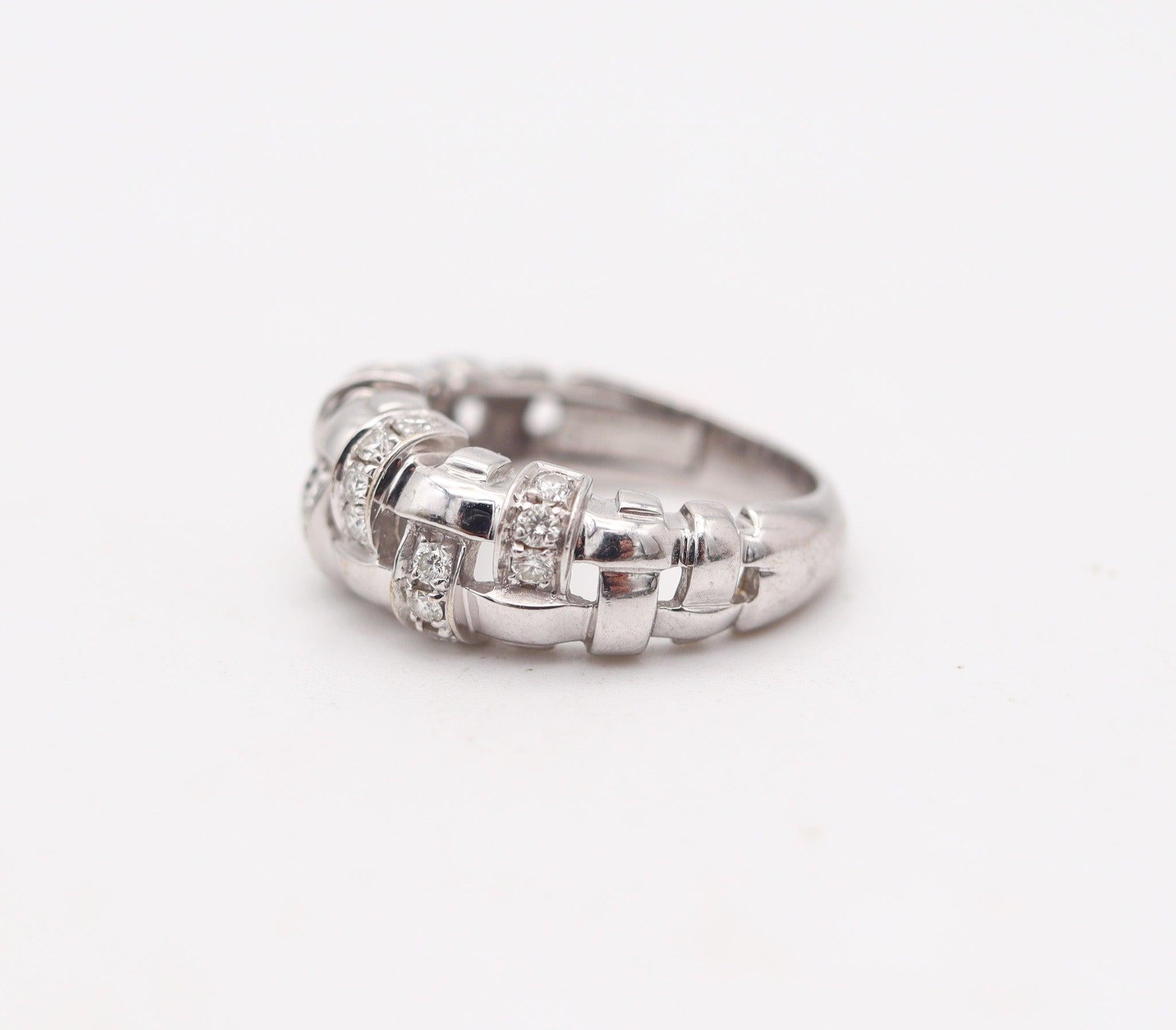 TIFFANY & CO. Anello Collection'S in oro bianco 18 carati con diamanti VS In condizioni ottime in vendita a Miami, FL