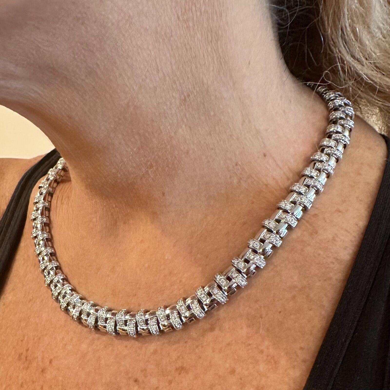 Tiffany & Co Vannerie Diamond Basket Weave White Gold Choker Necklace In Excellent Condition For Sale In Holland, PA