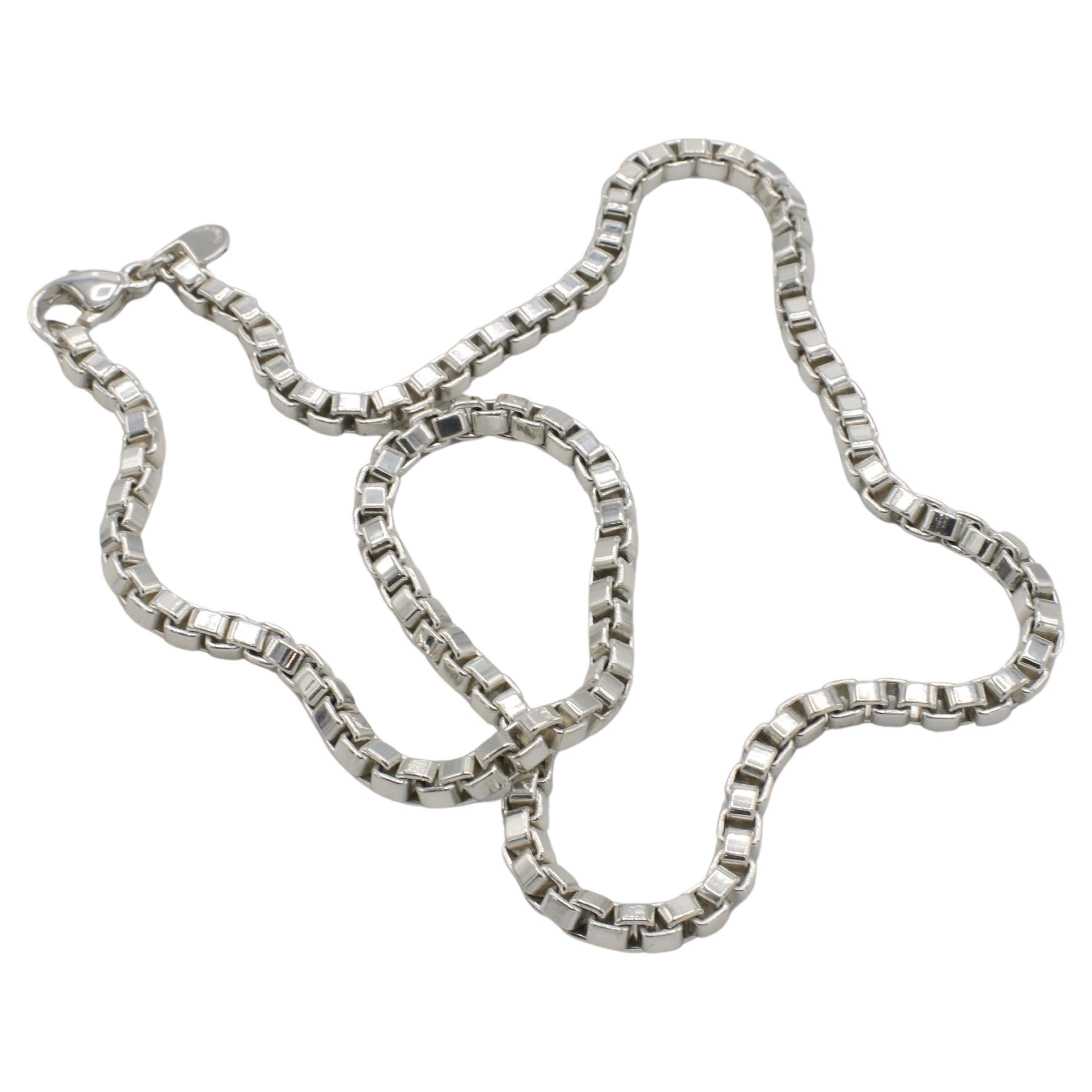 Tiffany & Co. Venetian Sterling Silver Box Chain Link Necklace 
Metal: Sterling silver 925
Weight: 37.66 grams
Length: 18 inches
Width: 4mm
Signed: Tiffany & Co. 925
SL I-15468