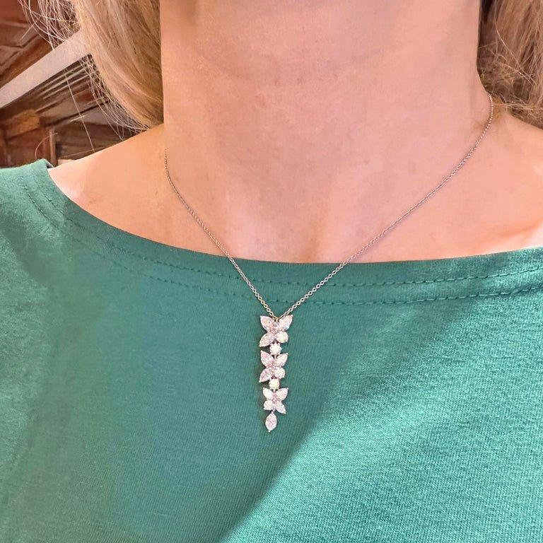 Donna Tiffany & Co. Ciondolo a goccia Victoria con diamanti a grappolo misti da 2,12 carati in vendita