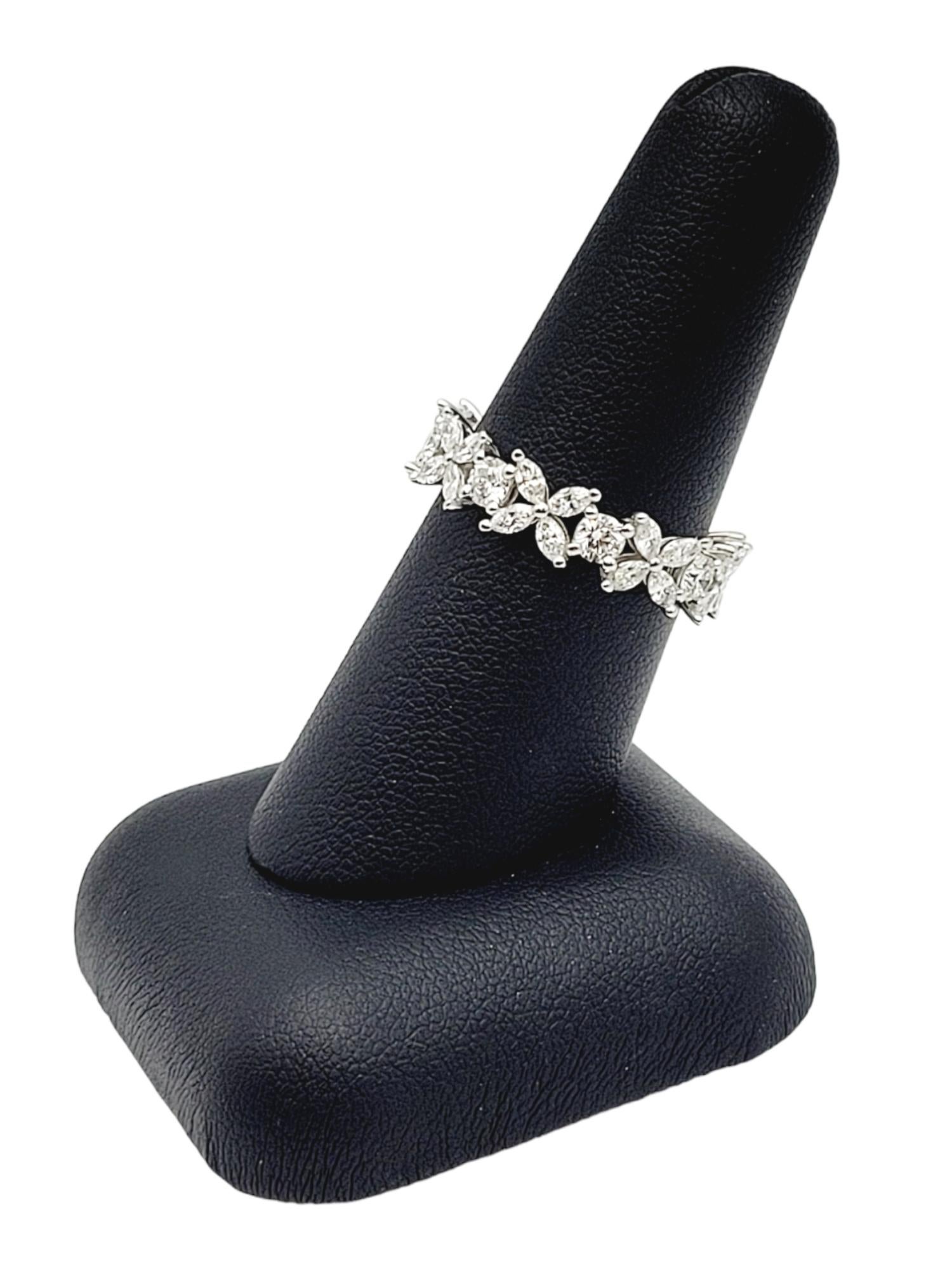 Tiffany & Co. Bague Victoria alternant 2,27 carats de diamants en platine en vente 4