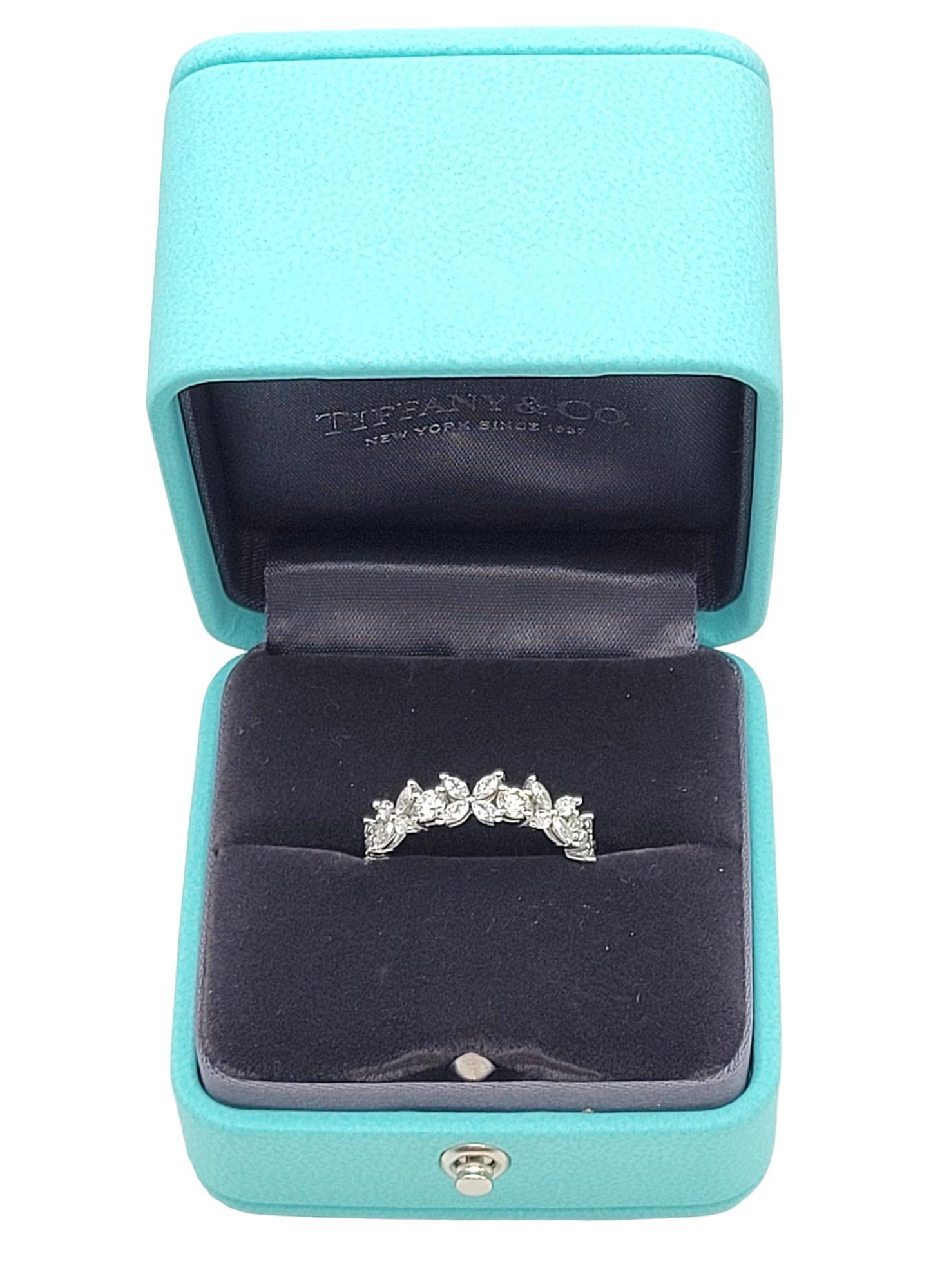 Tiffany & Co. Bague Victoria alternant 2,27 carats de diamants en platine en vente 7