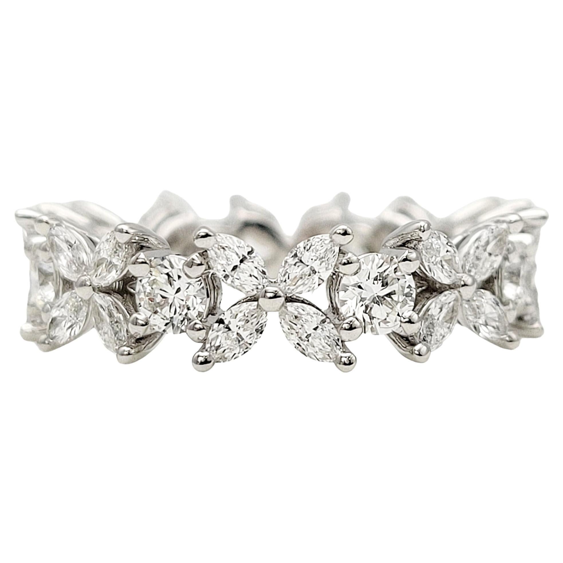 Tiffany & Co. Victoria Ring aus Platin mit abwechselnd 2,27 Karat Diamanten