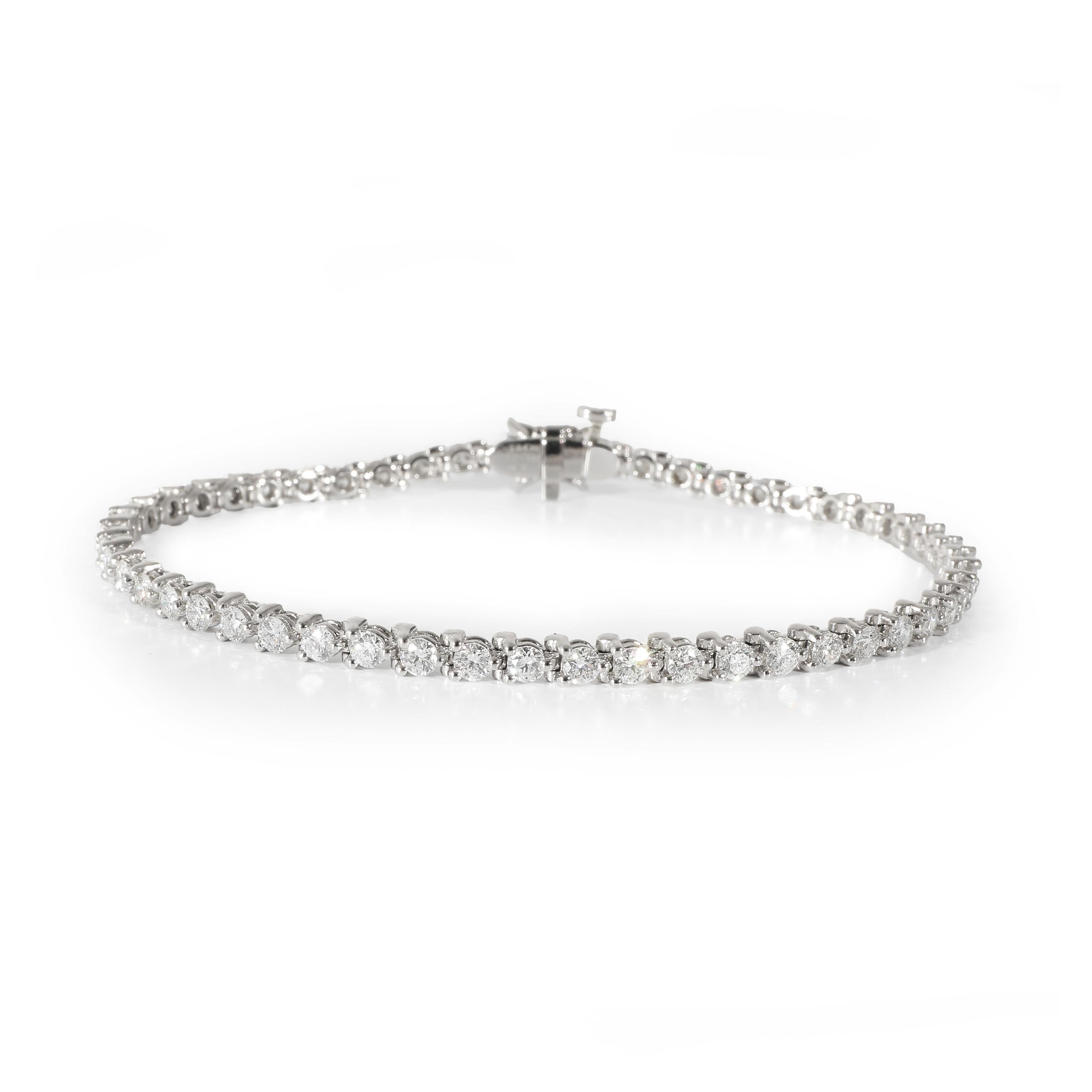 Tiffany & Co. Victoria Bracelet in  Platinum 2.90 CTW

PRIMARY DETAILS
SKU: 133530
Listing Title: Tiffany & Co. Victoria Bracelet in  Platinum 2.90 CTW
Condition Description: An ode to the natural world, the Victoria collection by Tiffany & Co.