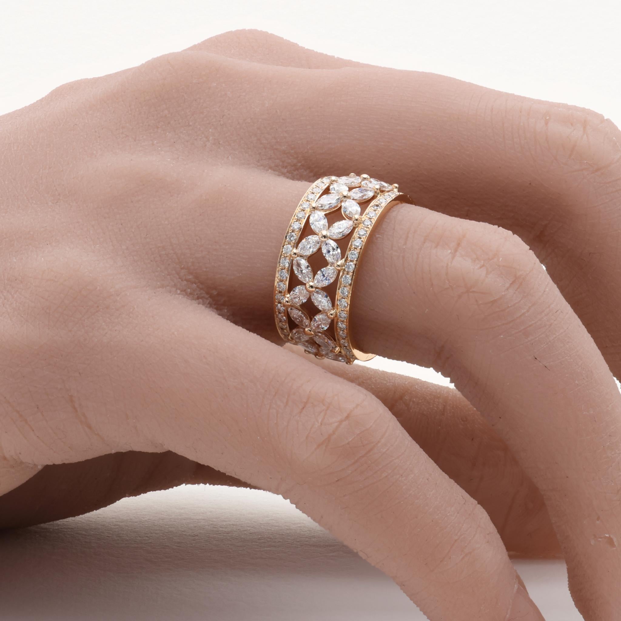 Taglio marquise Tiffany & Co. Fascia di diamanti Victoria in oro rosa 18 carati, diamanti rotondi e marquise in vendita