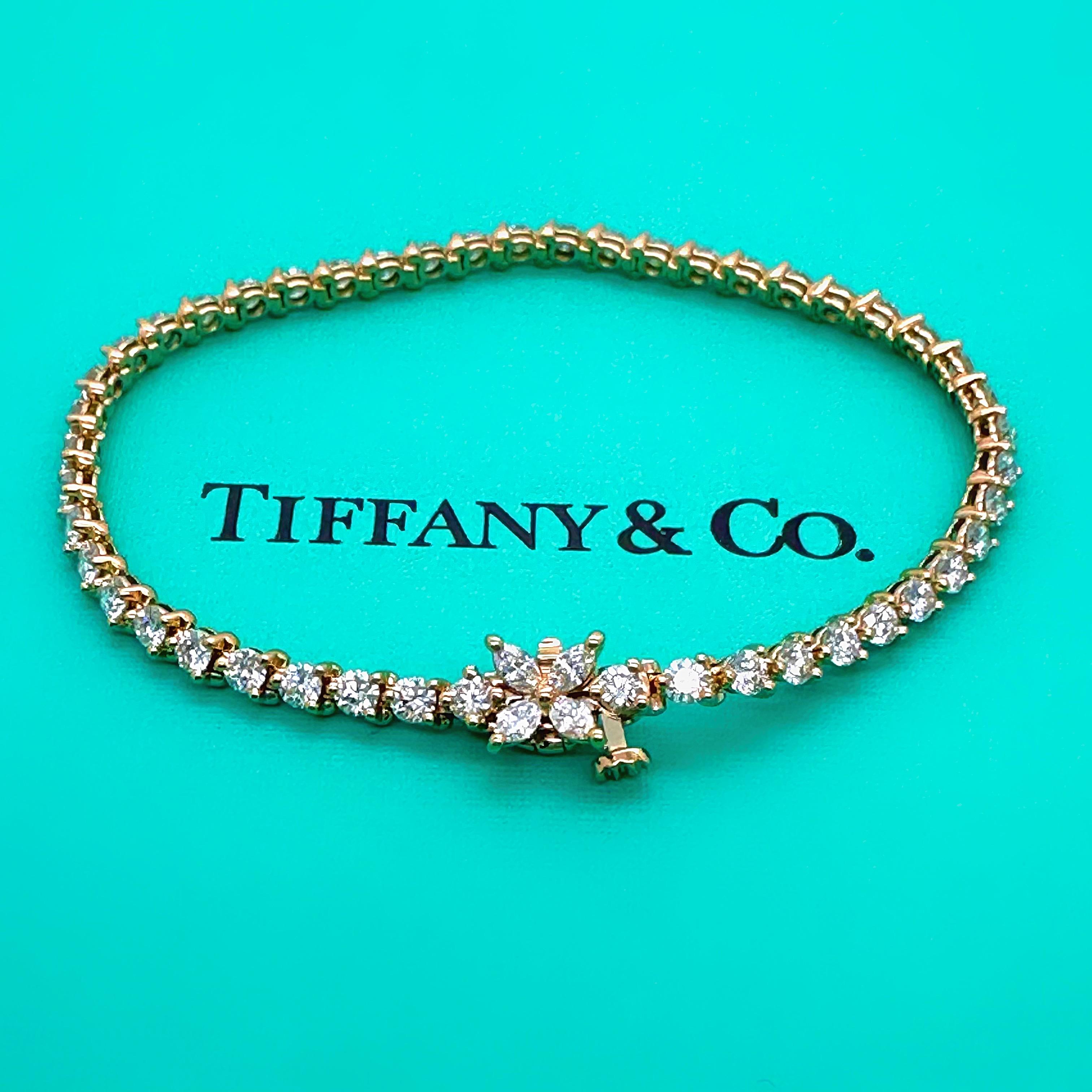 Tiffany & Co. Victoria Diamonds Tennis Bracelet
Style:   Tennis Bracelet
Ref. number:   152-61-68523249
Metal:   18k Rose Gold 
Size:   Small
Length:  6.5' Inches
TCW:  2.85 TCW
Main Stone:  47 Round Brilliant Diamonds ~2.67 TCW 
Accent Stones:  4