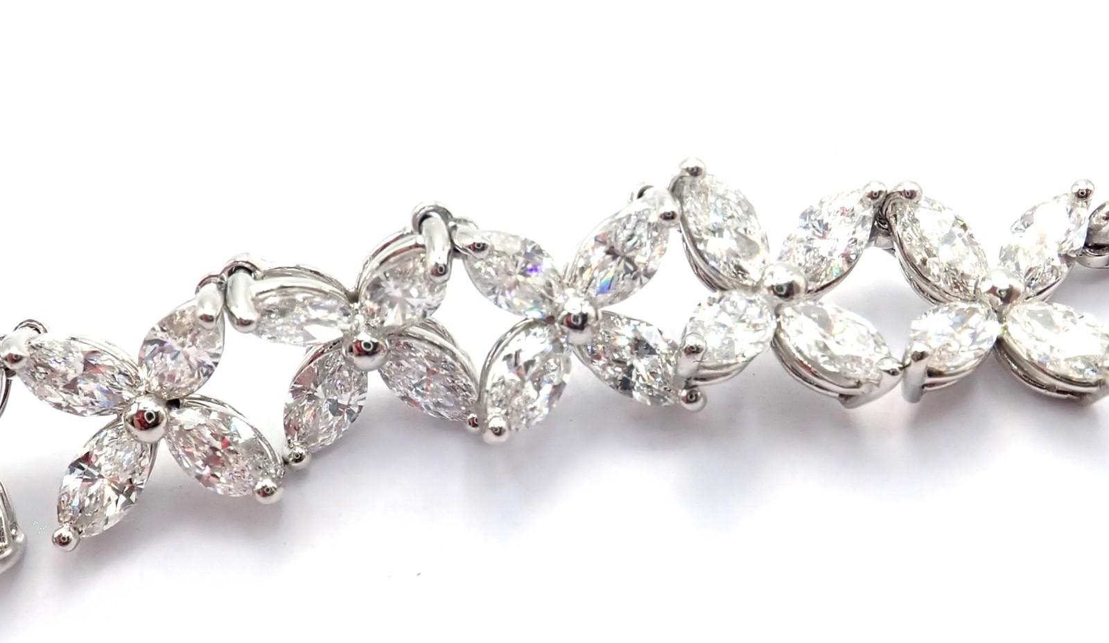 Tiffany & Co. Collana in platino con diamanti a forma di marque graduata Victoria Co. in vendita 9