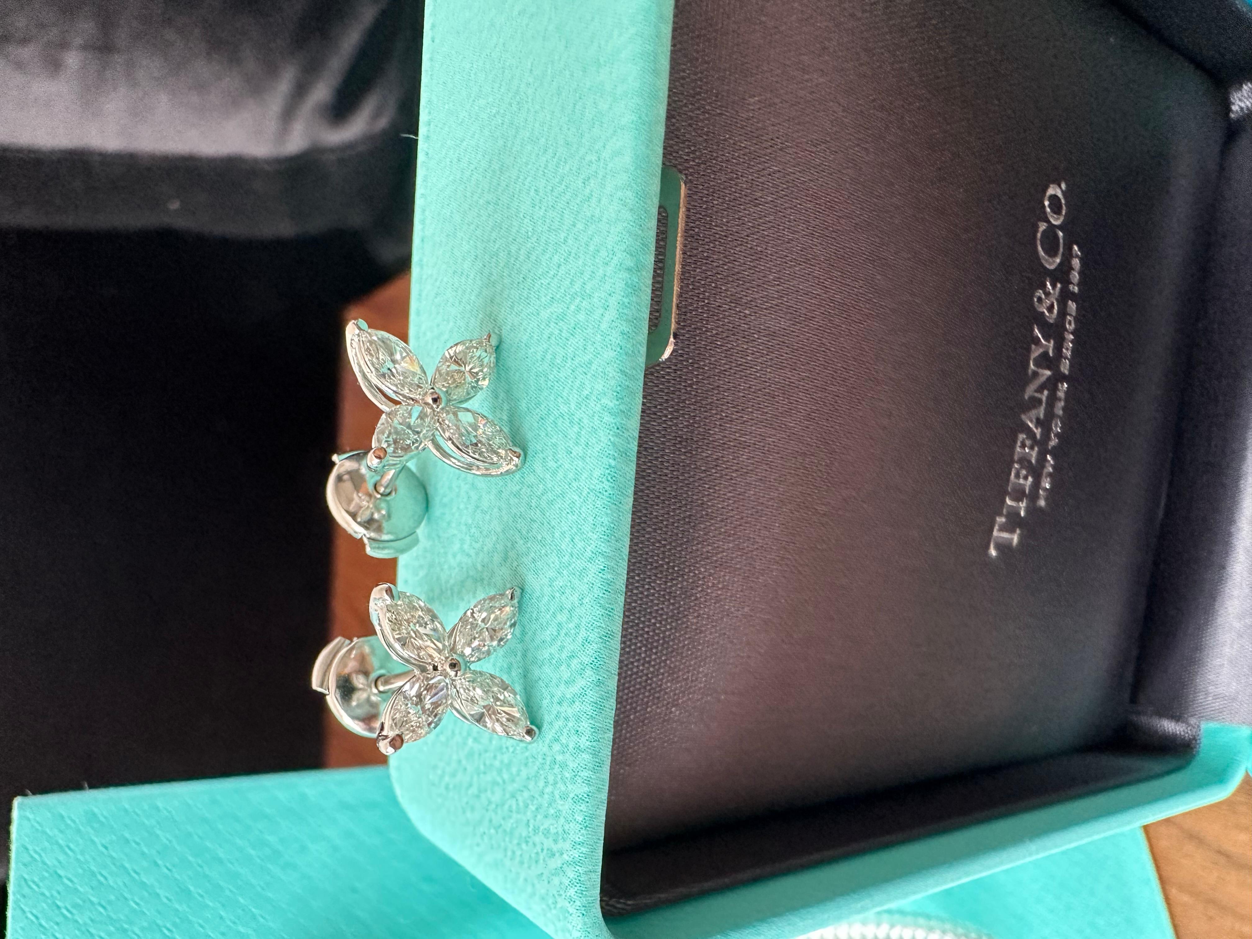 Tiffany & Co. Orecchini grandi Victoria 1,62 ct platino in vendita 9
