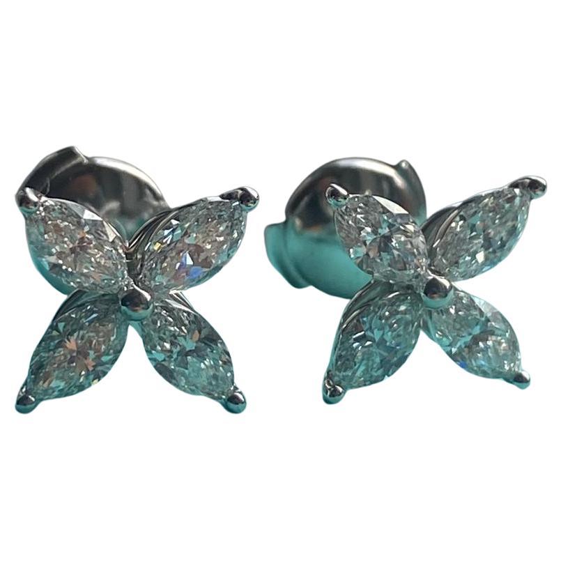 Orecchini grandi Victoria Co. in vendita