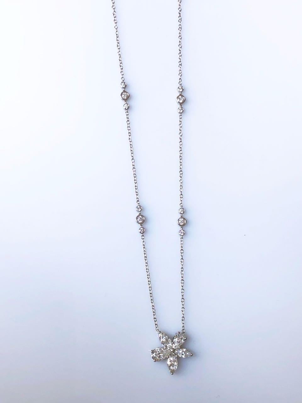 Moderno Tiffany & Co. Ciondolo a grappolo misto extra large sulla catena PT950 in vendita