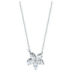 Tiffany & Co. Colgante Victoria de racimo mixto en platino 0,88 CTW, Grande