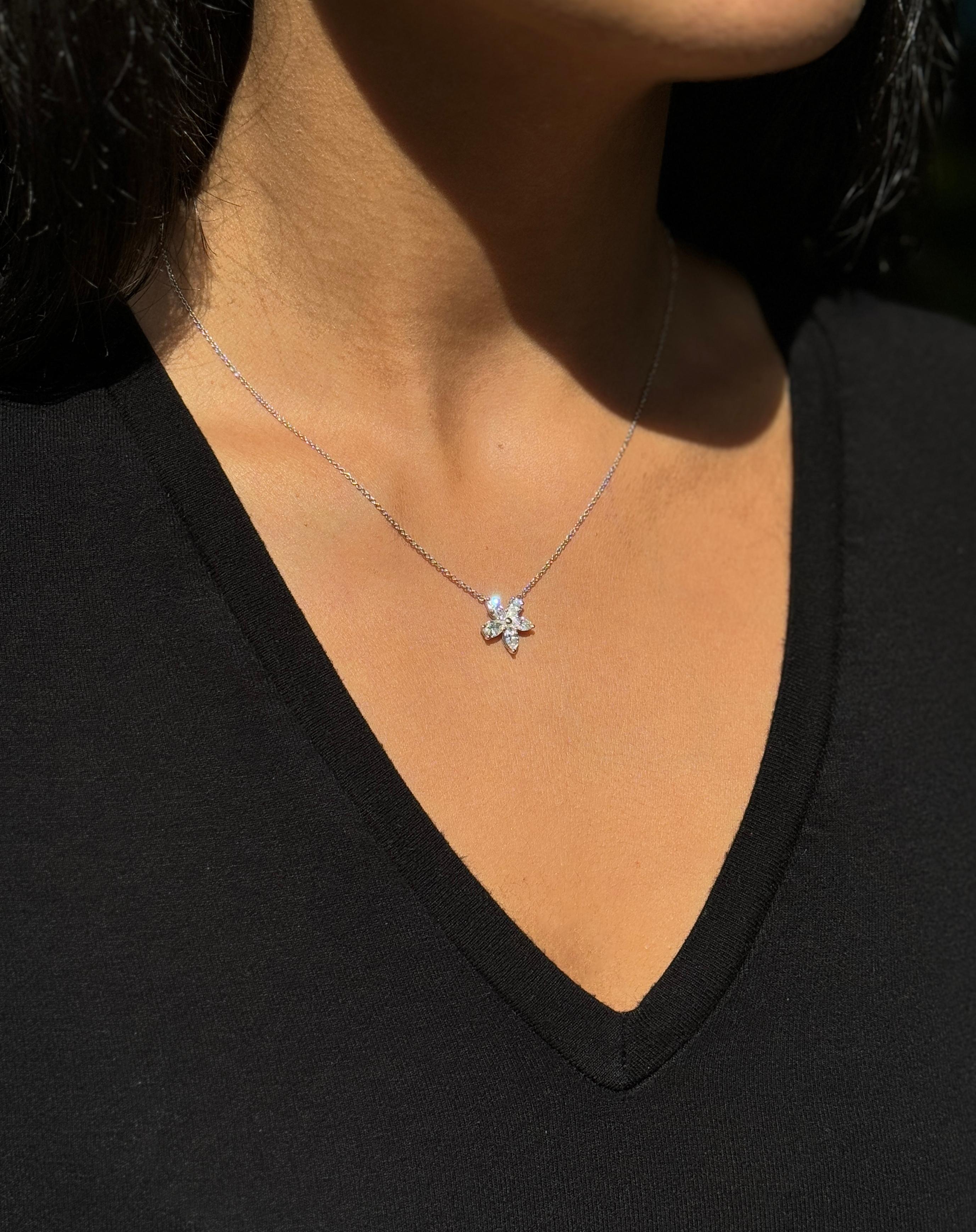 Tiffany & Co Victoria Mixed Diamond Cluster Platinum Pendant Necklace In Excellent Condition For Sale In London, GB
