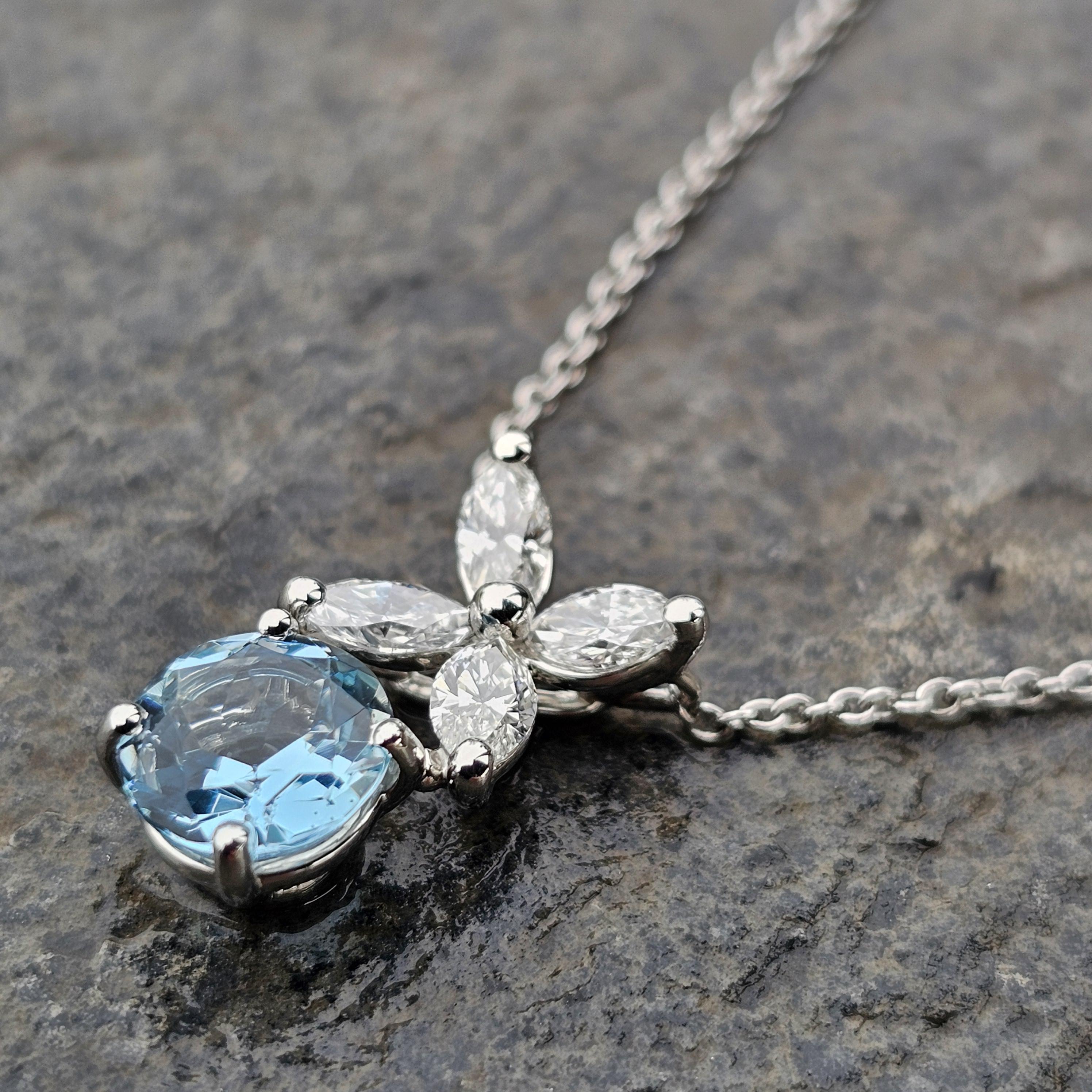 Tiffany & Co. Victoria Halskette mit Anhänger, Aquamarin Diamant Platin 16