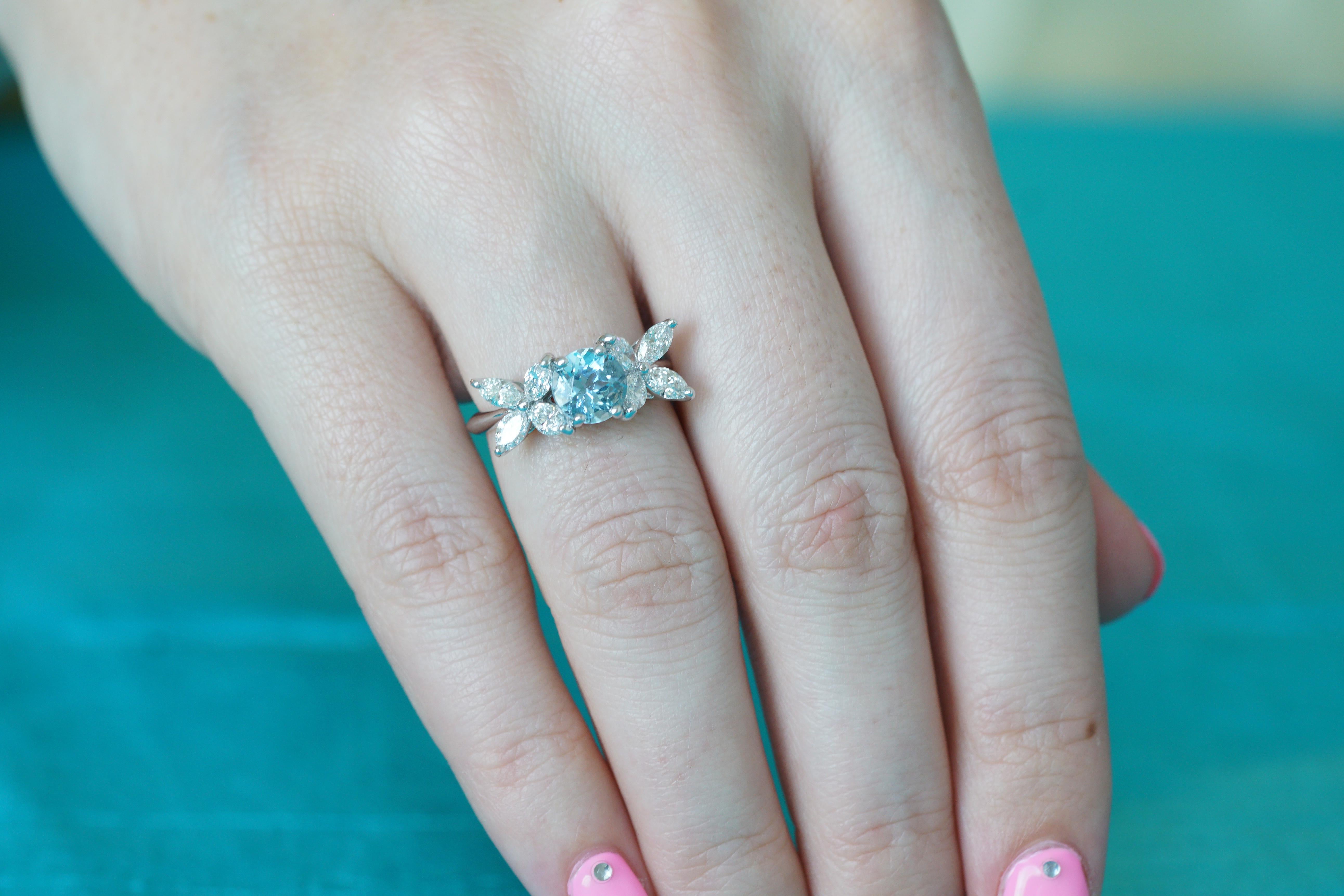 Tiffany & Co. Victoria Platinum 1 Carat Aquamarine Diamond Ring 3