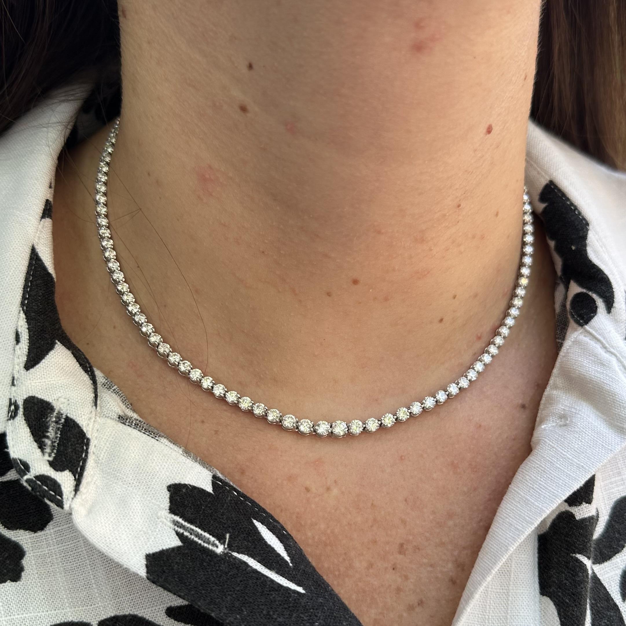 Tiffany & Co. Victoria Platin 10,18ctw Diamant abgestufte Tennis Halskette w Box im Angebot 1