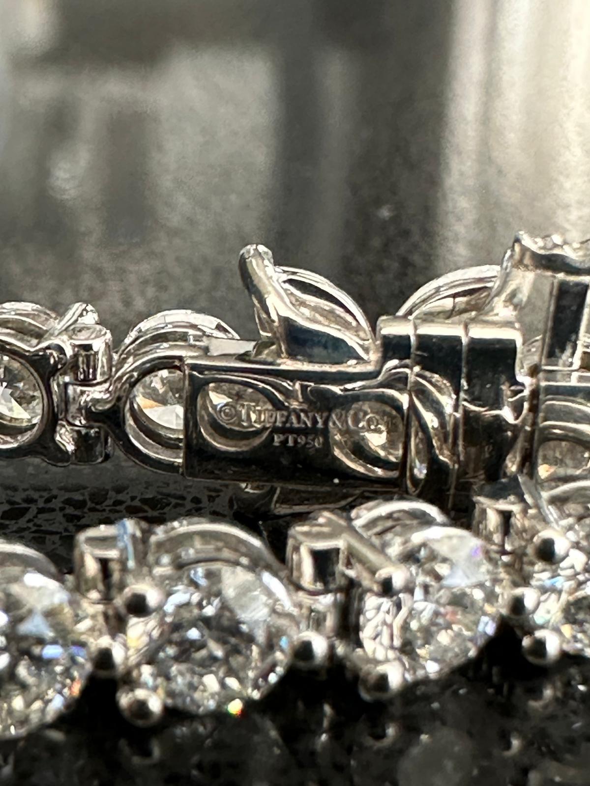 Tiffany Co Victoria Diamond Bracelet 7 inch

Platinum with diamonds
7