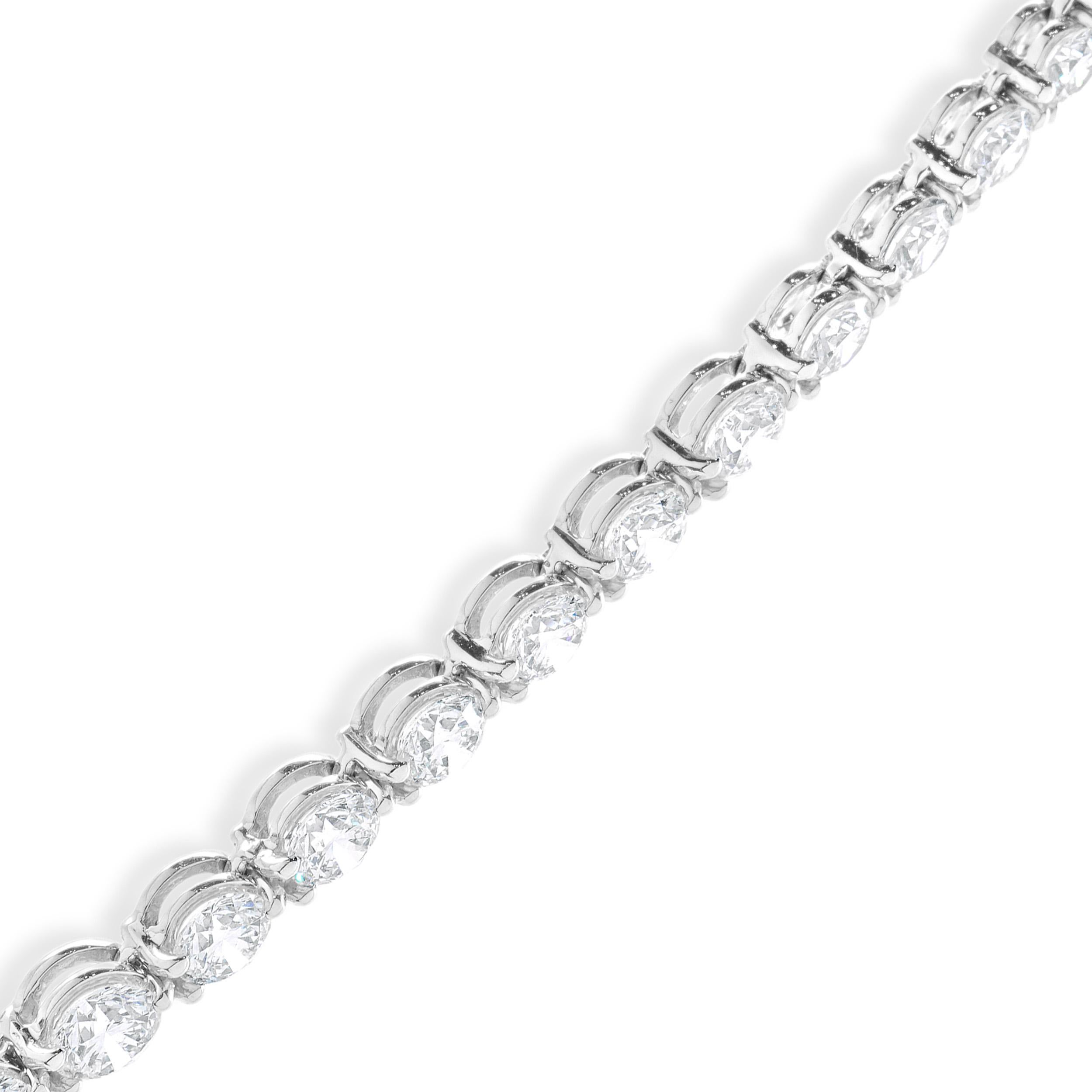 Tiffany & Co. Victoria Platinum Graduated Line Diamond Necklace In Excellent Condition For Sale In Scottsdale, AZ