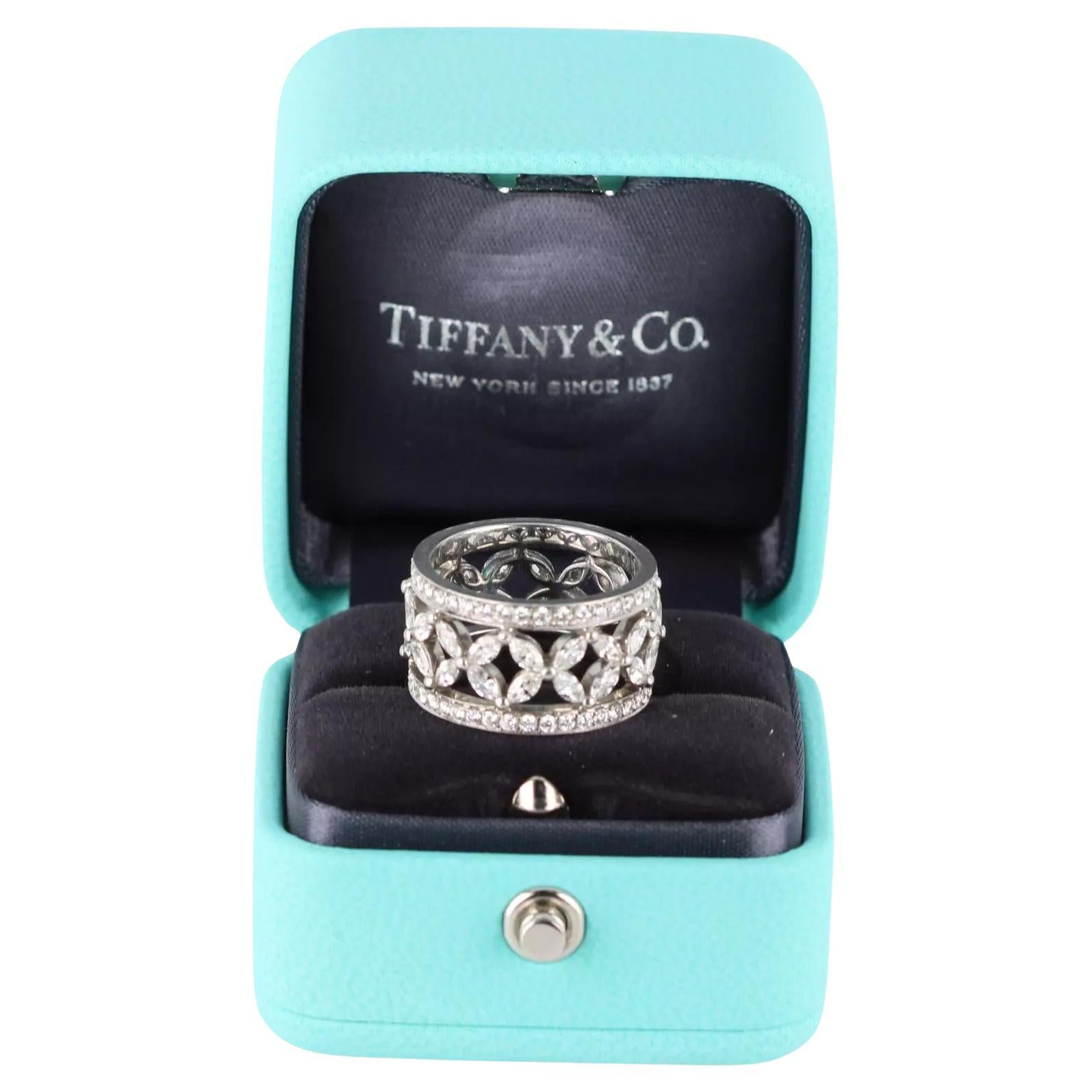 Tiffany 
Co. Victoria Platin Marquise Runde Diamant Band Ring im Angebot
