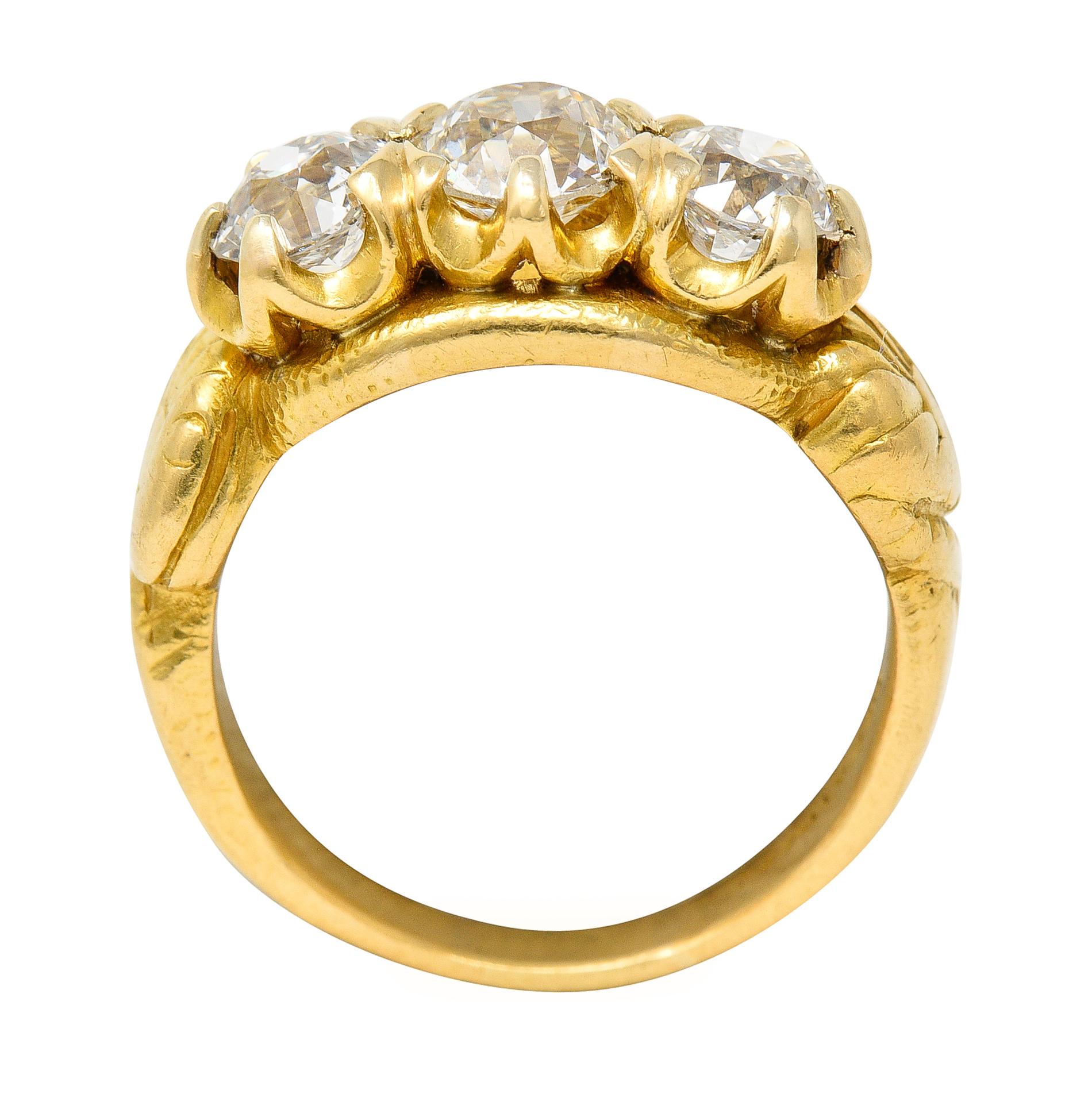 Women's or Men's Tiffany & Co Victorian 1.40 Carats Diamond 18 Karat Yellow Gold Three Stone Ring For Sale
