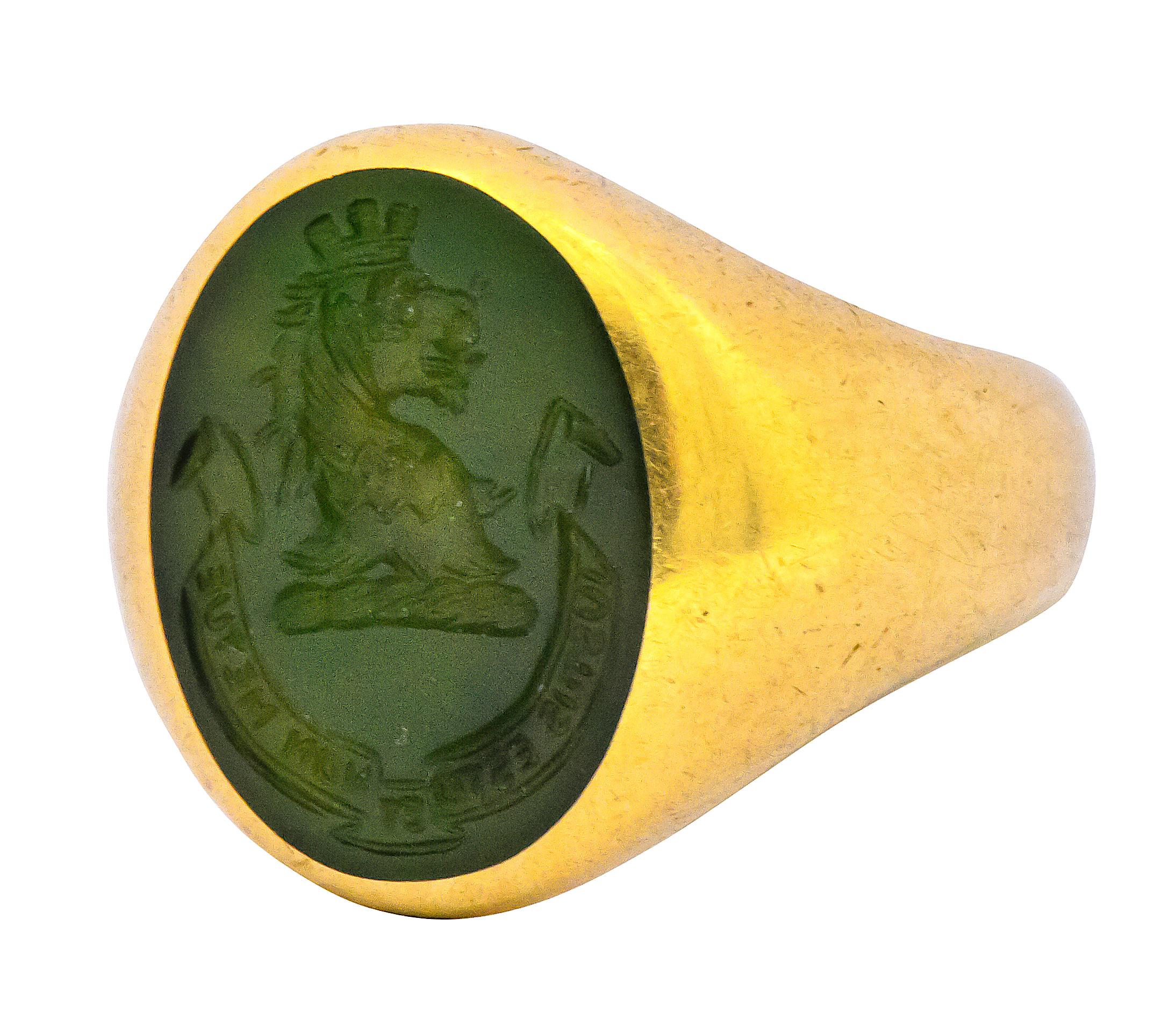 Tiffany & Co. Victorian Intaglio Jade 18 Karat Gold Lion Unisex Signet Ring In Excellent Condition In Philadelphia, PA