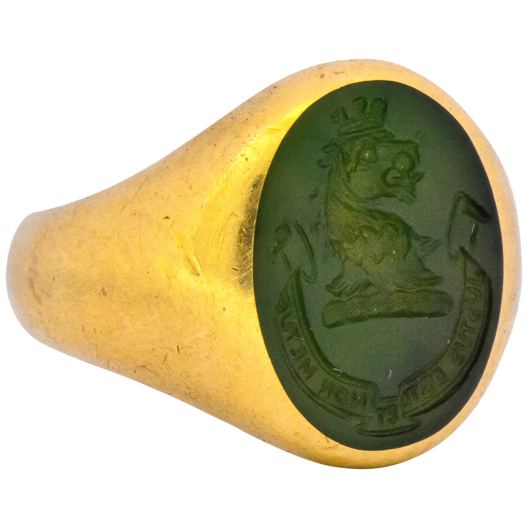 Tiffany & Co. Victorian Intaglio Jade 18 Karat Gold Lion Unisex Signet Ring