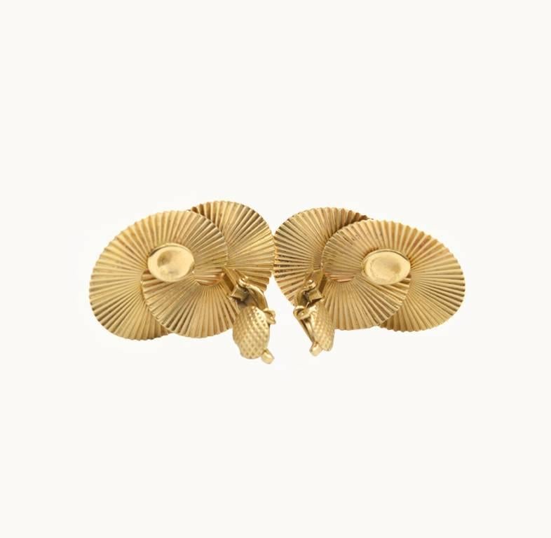 Tiffany & Co. Vintage 14 Karat Gold Retro Clip-On Earrings, circa 1950 In Excellent Condition In Los Angeles, CA