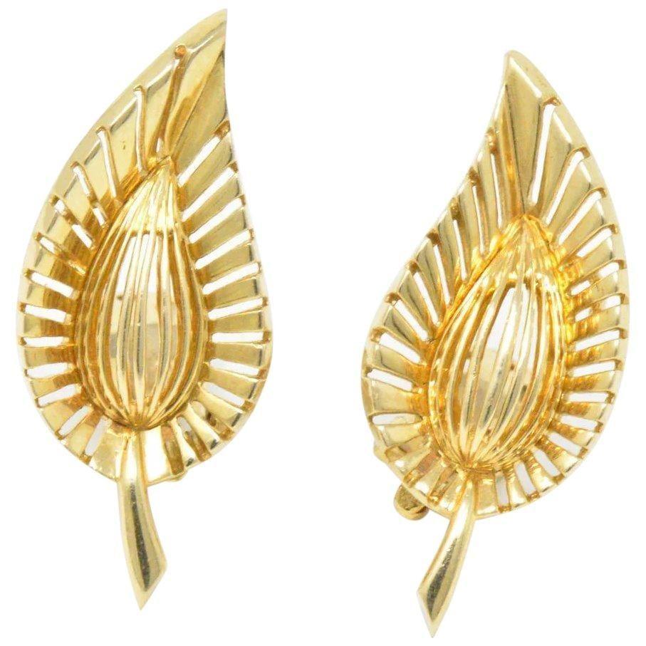 Tiffany & Co. Vintage 14 Karat Yellow Gold Leaf Clip Earrings