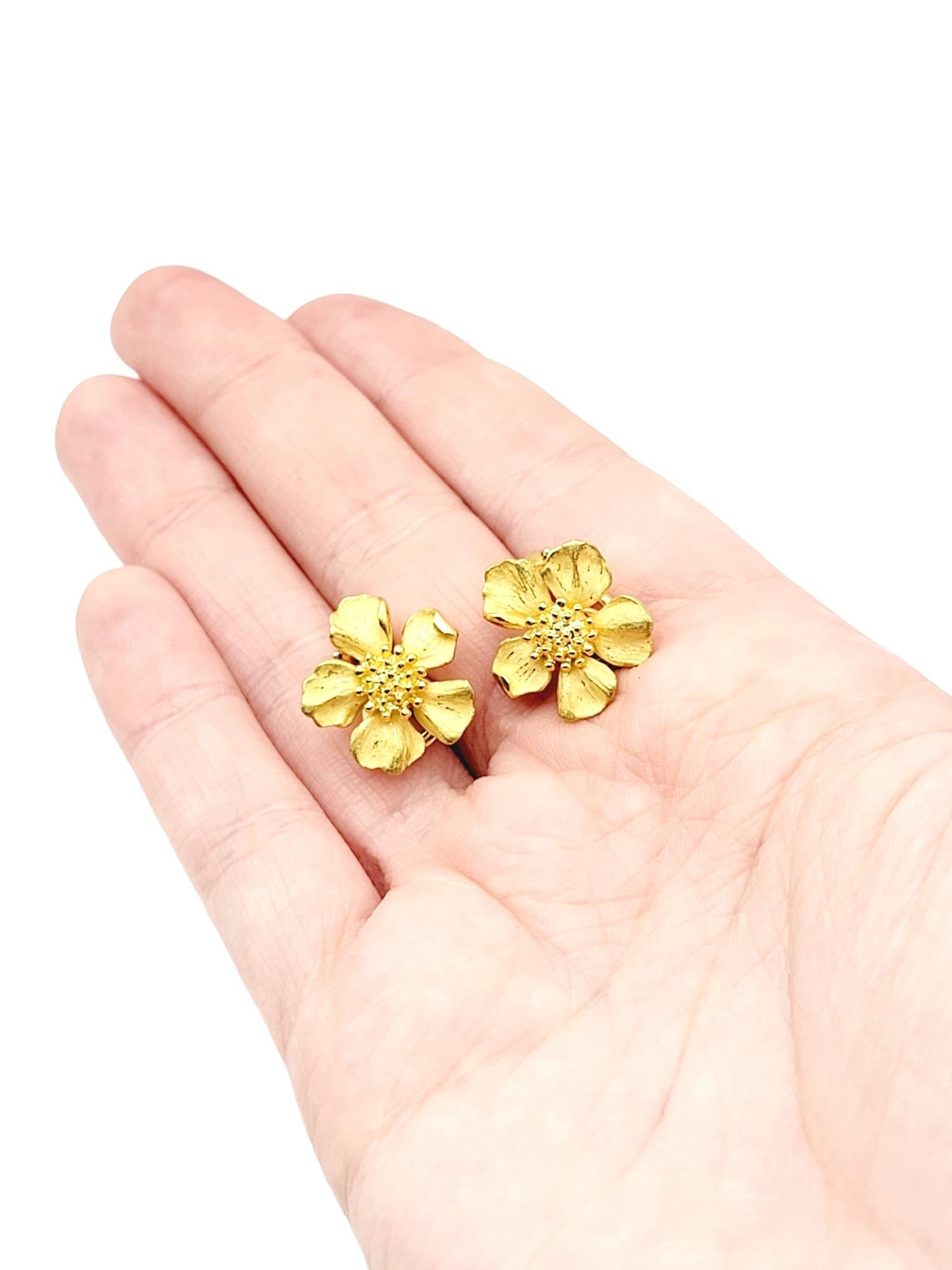Tiffany & Co. Vintage 18 Karat Yellow Gold 3D Dogwood Flower Pierced Earrings 5