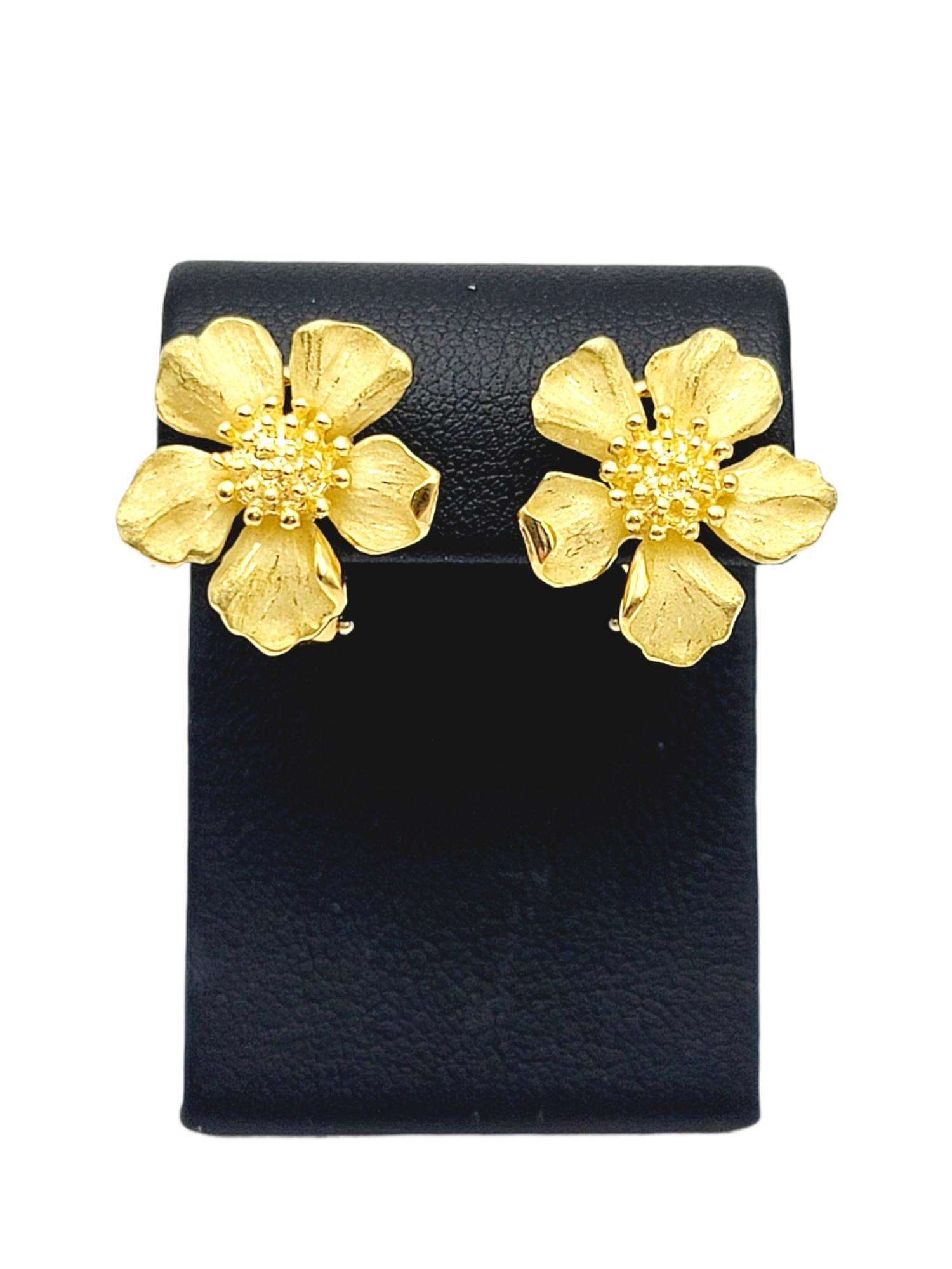 Tiffany & Co. Vintage 18 Karat Yellow Gold 3D Dogwood Flower Pierced Earrings 2