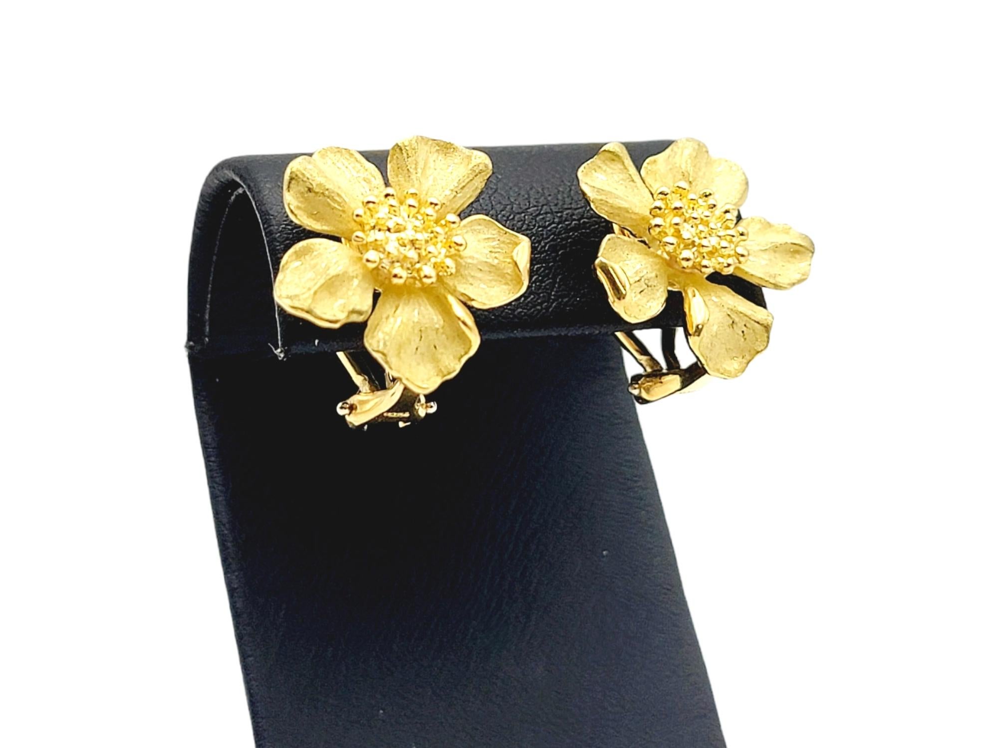 Tiffany & Co. Vintage 18 Karat Yellow Gold 3D Dogwood Flower Pierced Earrings 3