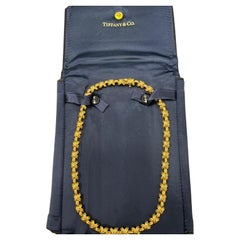 Tiffany & Co. Vintage 18ct Yellow Gold Small Kiss Necklace