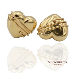Tiffany & Co. Vintage 18K 750 Yellow Gold Arrow Wrapped Heart Shape Earrings