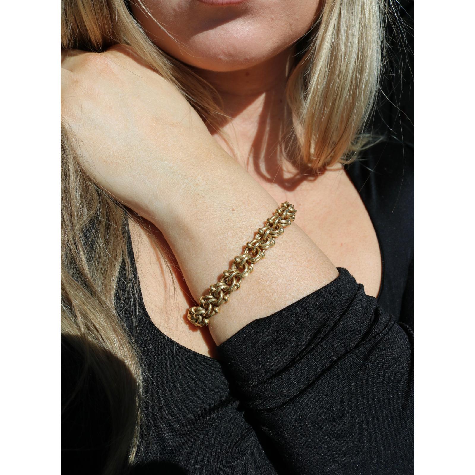 Tiffany and Co. Vintage 18K Bracelet Solid Yellow Gold For Sale at 1stDibs