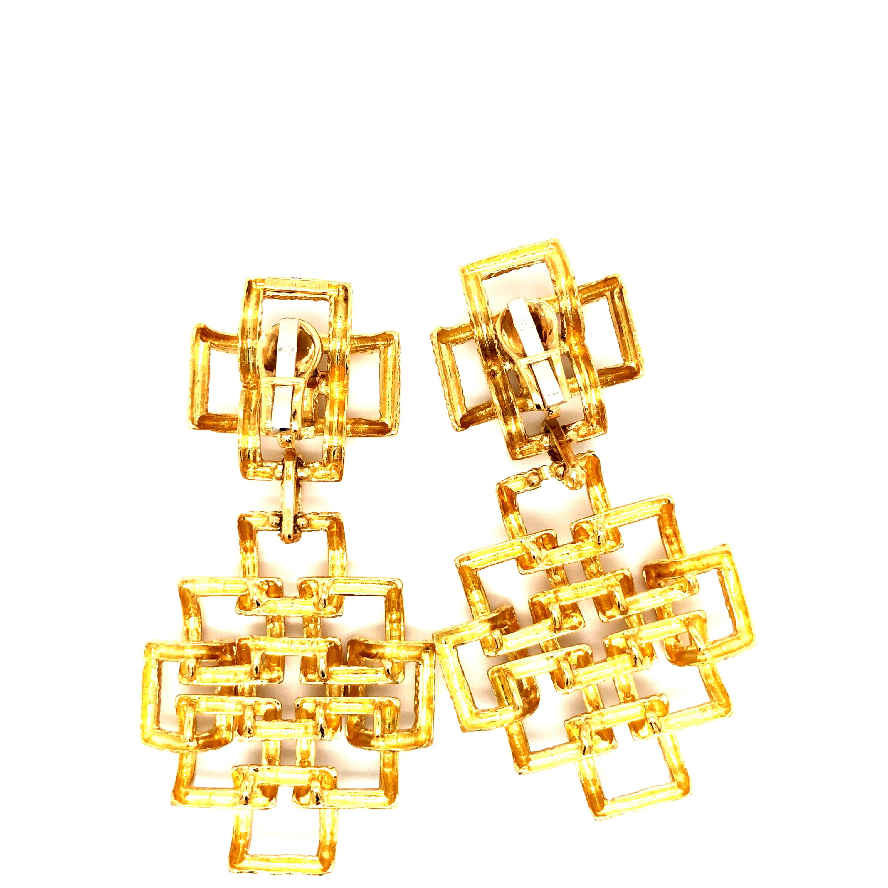 Tiffany & Co. Vintage 18 Karat Gold Earrings 2