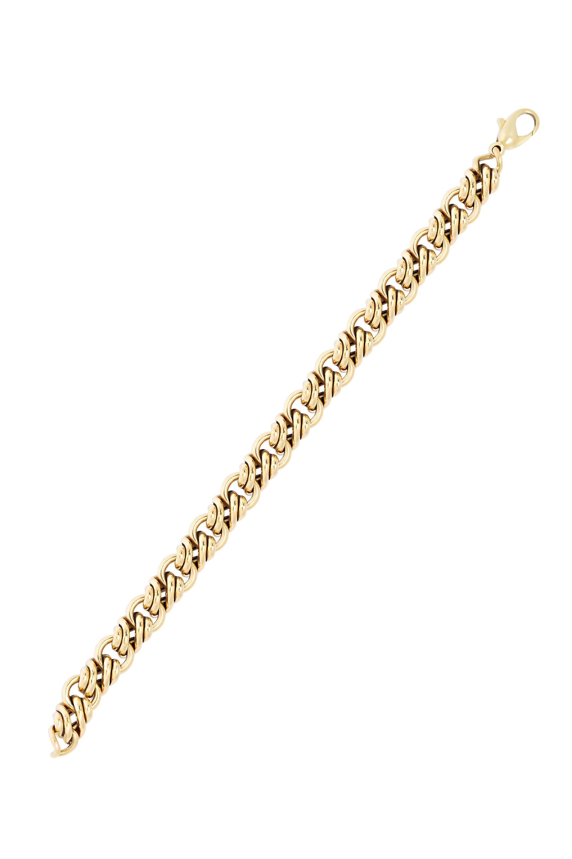 This stylish and eminently wearable vintage French knot bracelet by Tiffany & Co. is a wonderful addition to any wardrobe. Beautifully crafted in 18 karat yellow gold and measuring 7 3/4 “ in length. The bracelet weighs 27.3 grams.