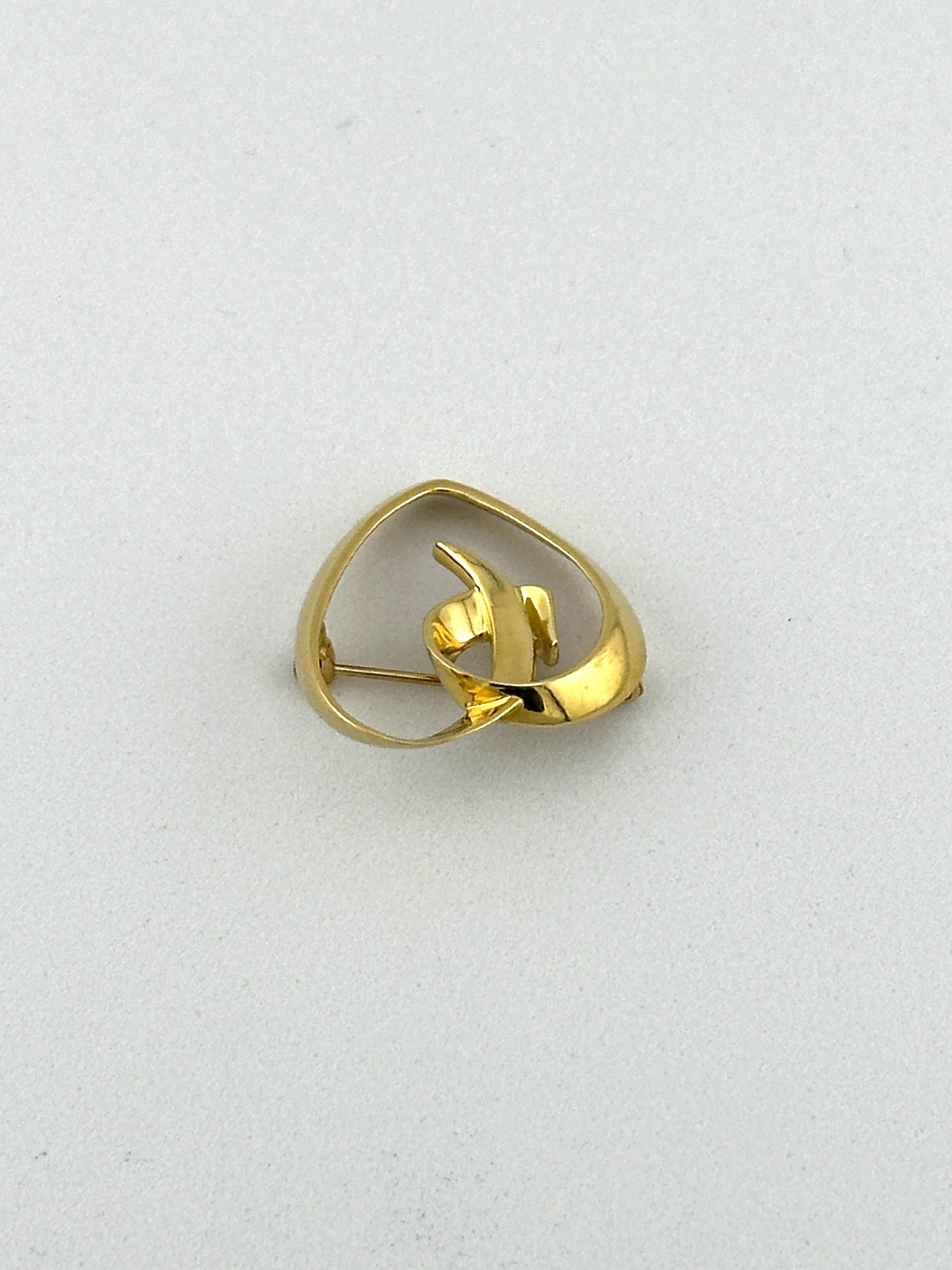 Tiffany & Co. Vintage 18K Yellow Gold Paloma Picasso Heart Brooch Pin im Zustand „Gut“ im Angebot in North Miami Beach, FL
