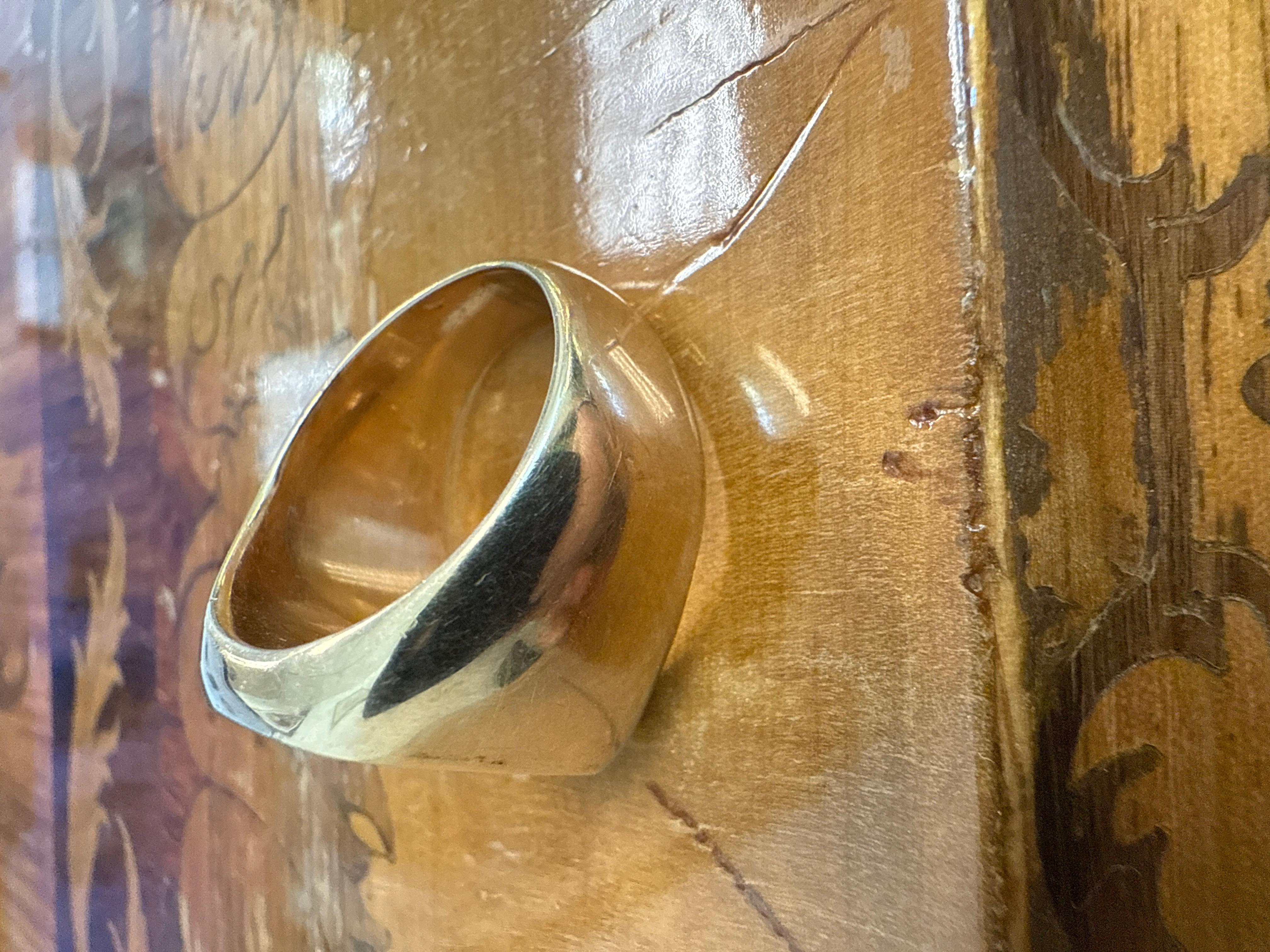 TIFFANY & CO. Anello Signet in oro giallo 14k vintage 1960 con astuccio Raro in vendita 1