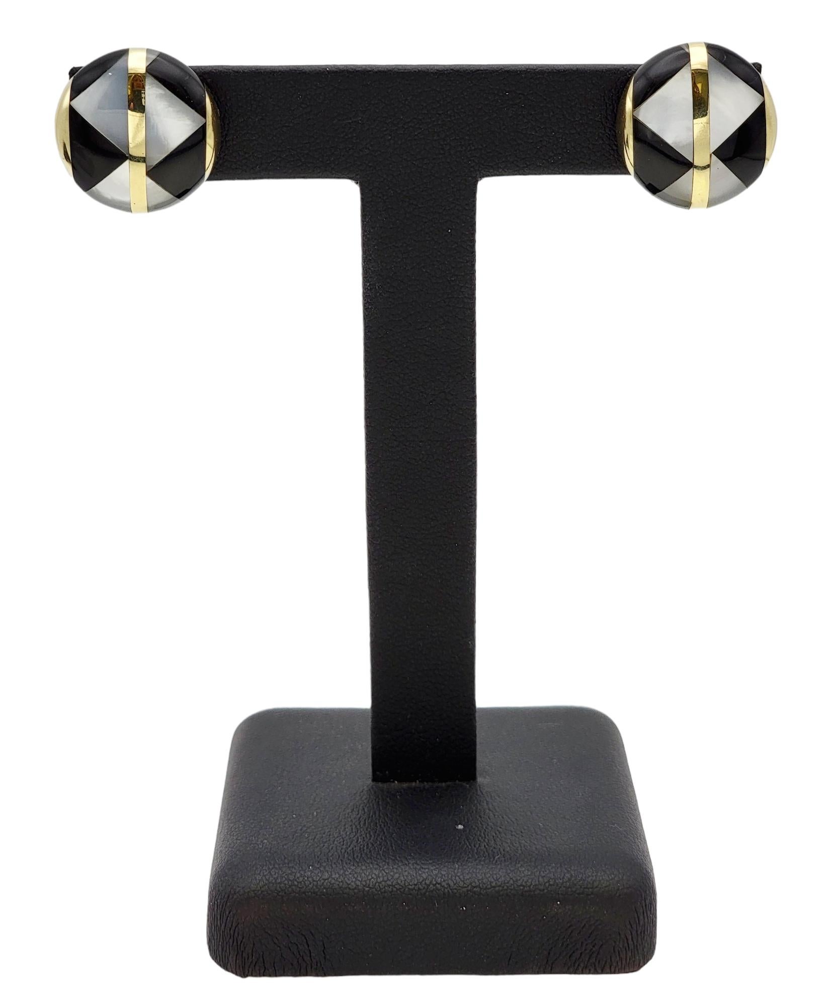 Tiffany & Co. Vintage 1980's Geometric Black and White Clip-On Disc Earrings  For Sale 3