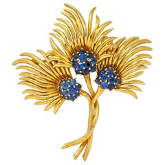 Tiffany & Co. Vintage 3.56 Carat Sapphire 18 Karat Gold Floral Brooch circa 1960