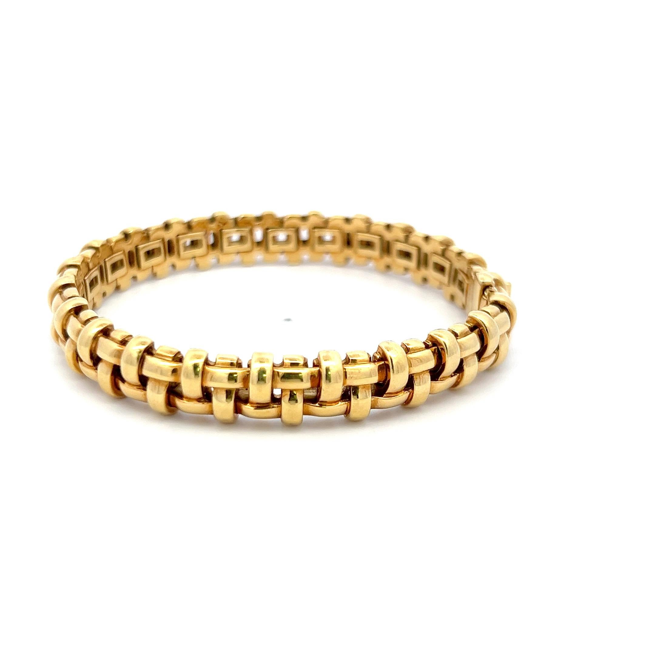 Tiffany & Co Vintage 48.60 Grams 18 Karat Yellow Gold Link Bracelet Damen im Angebot