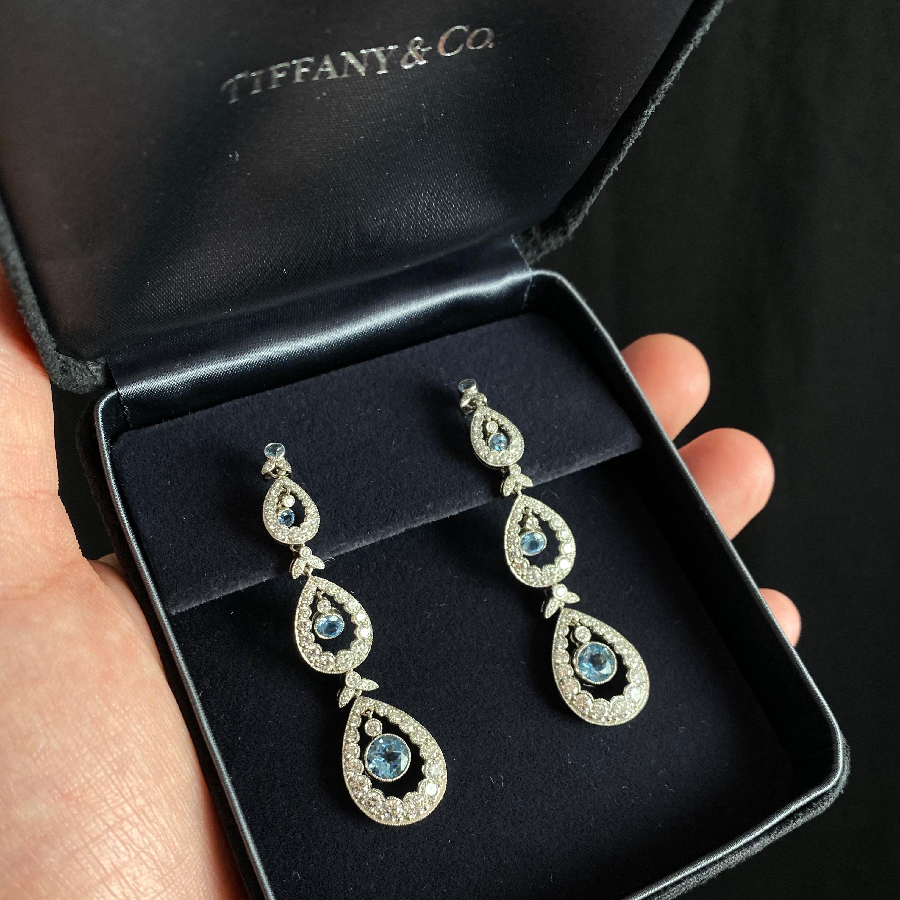Tiffany & Co. Vintage Aquamarin Diamant Birne Form Tropfen Ohrringe Platin 1990er Jahre (Rundschliff)