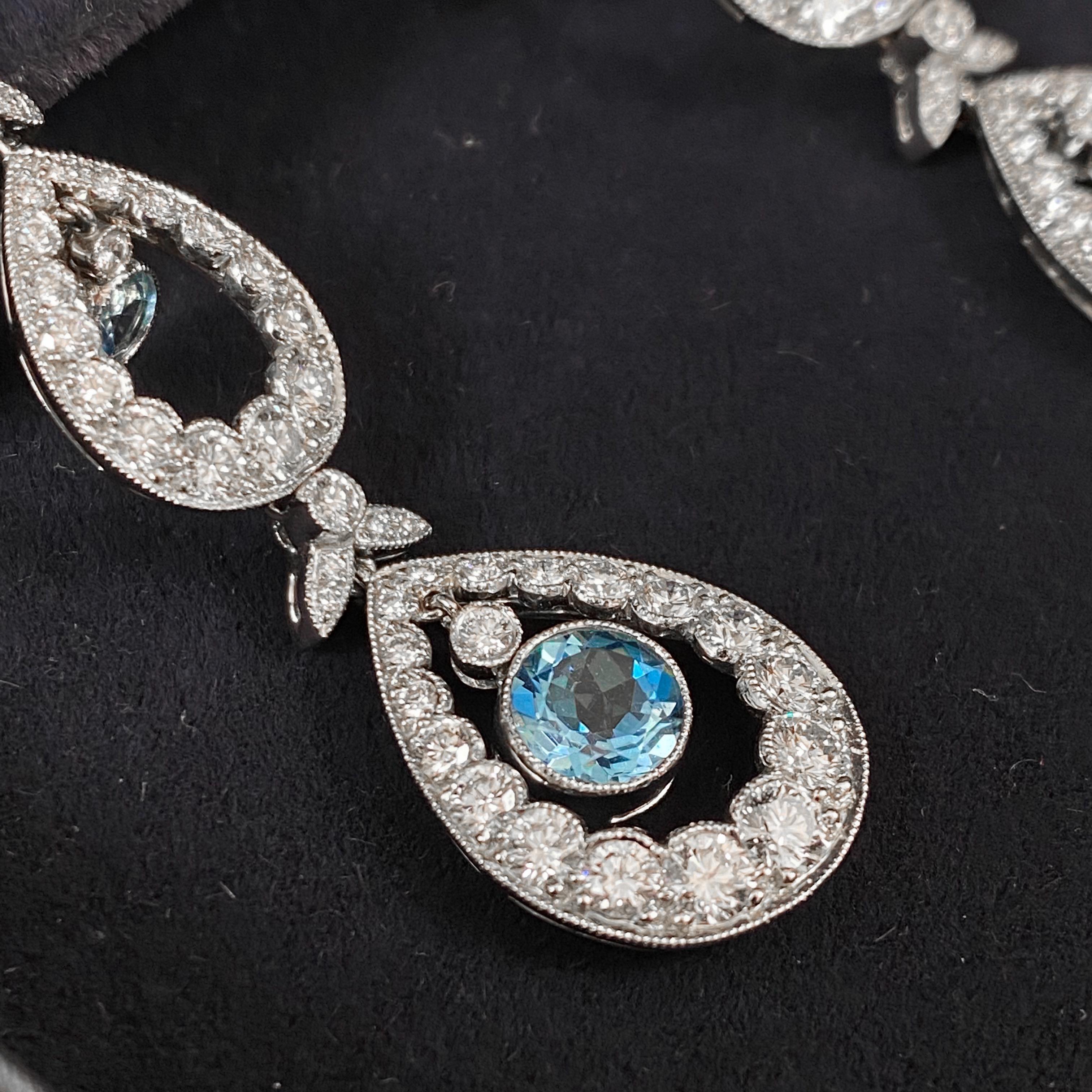 Tiffany & Co. Vintage Aquamarin Diamant Birne Form Tropfen Ohrringe Platin 1990er Jahre Damen