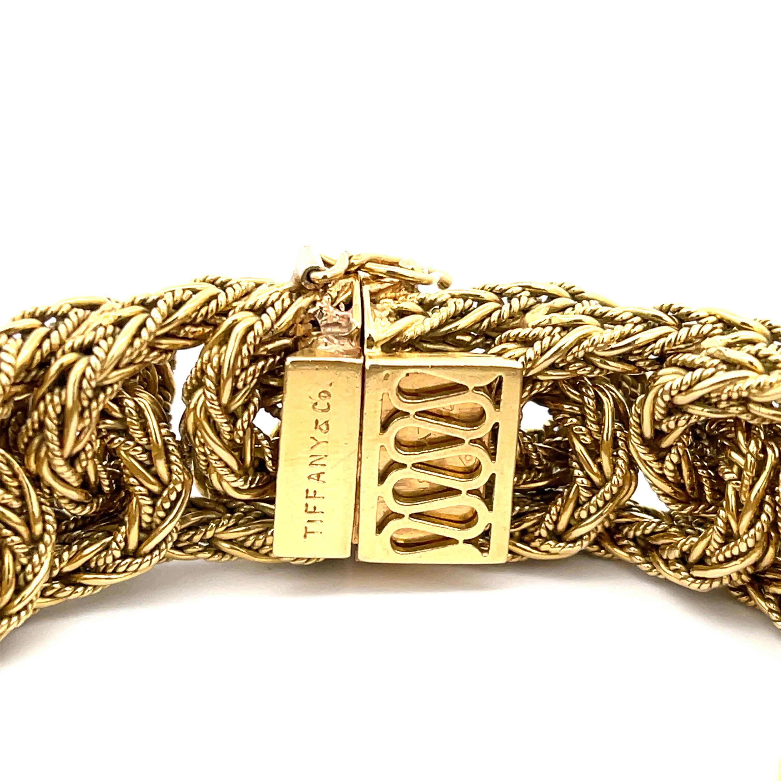 Tiffany & Co. Vintage geflochtenes Gliederarmband 18K Gelbgold im Zustand „Gut“ im Angebot in Dallas, TX