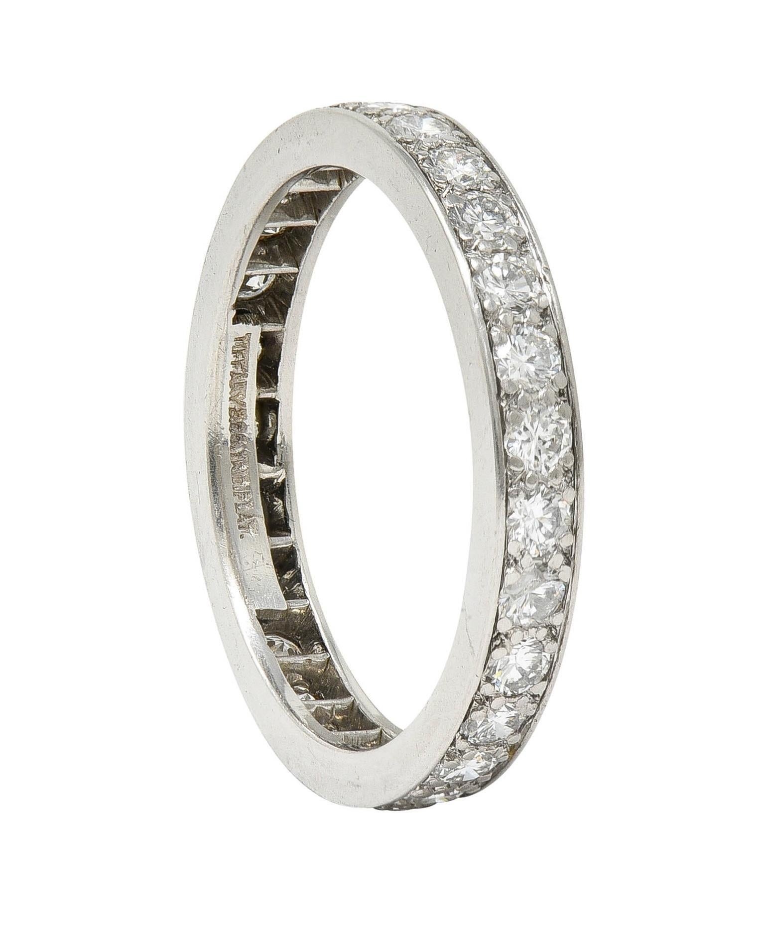 Tiffany & Co. Vintage Brilliante Diamond Platinum Eternity Wedding Band Ring (anneau d'alliance en platine avec diamant taillé en brillant) en vente 3