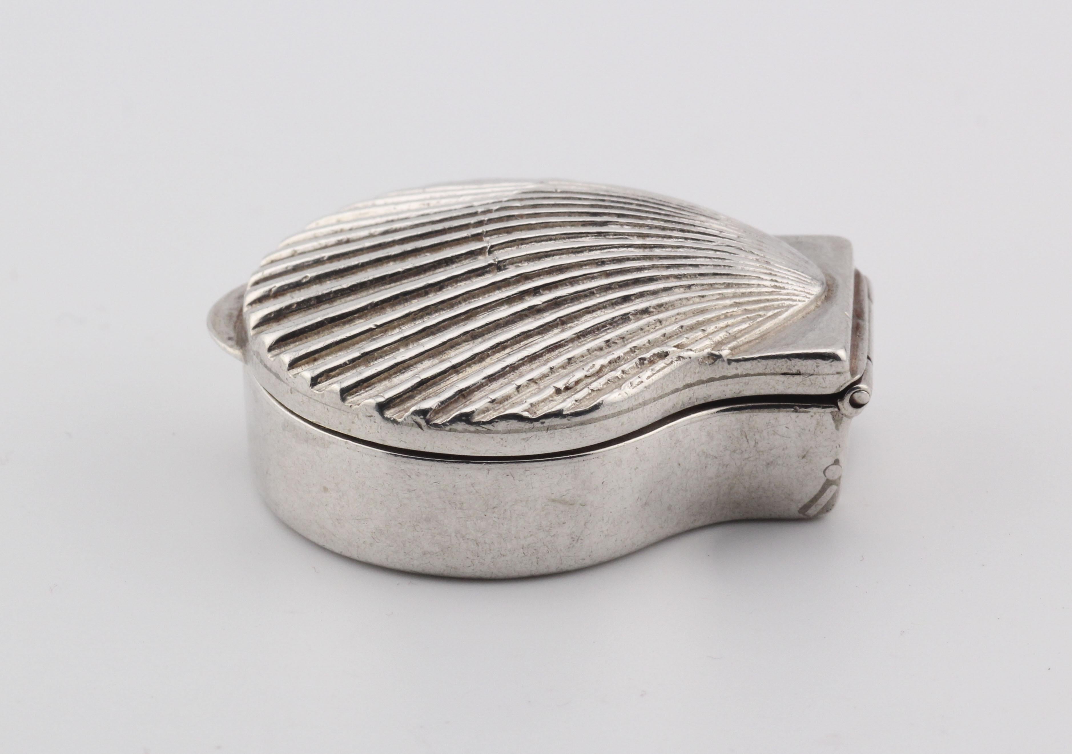 Tiffany & Co. Vintage Clam Shell Sterling Silver Pill Box Case 1