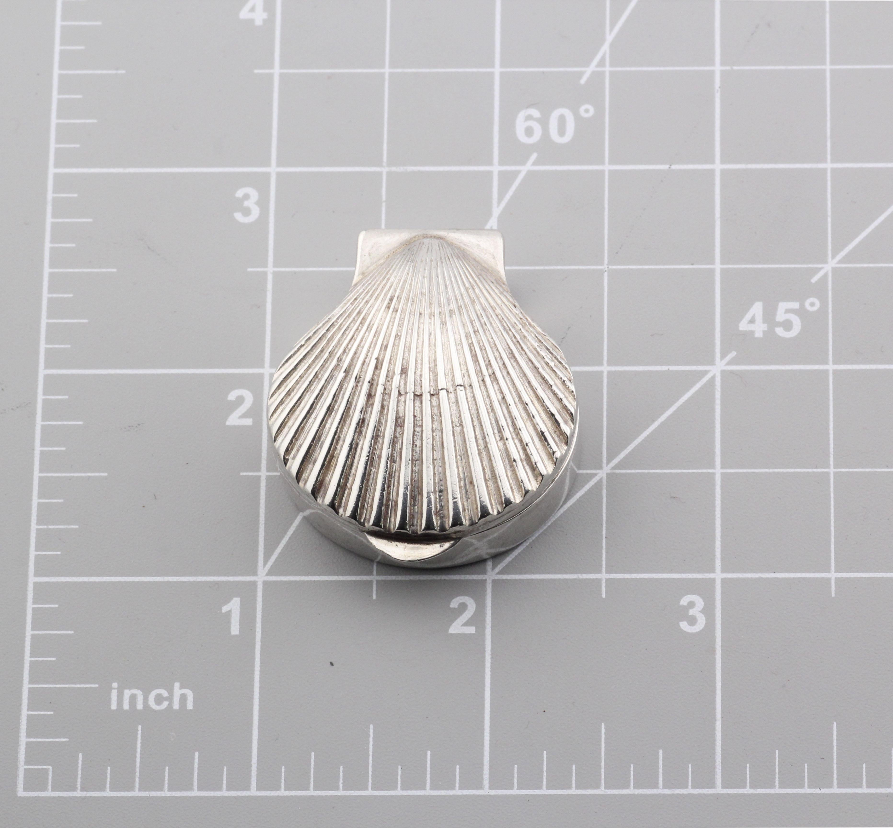 Tiffany & Co. Vintage Clam Shell Sterling Silver Pill Box Case 5