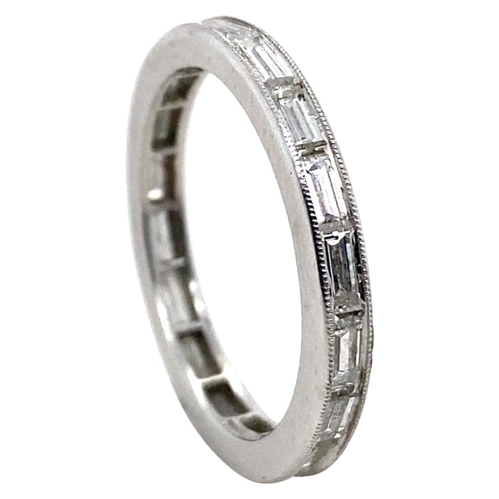 Tiffany & Co. Anello a eternità con diamante d'epoca in platino, CIRCA 1950