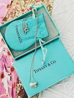 Tiffany & Co Vintage Elsa Peretti Broad Bean Logo Silver 11 mm Pendant Necklace